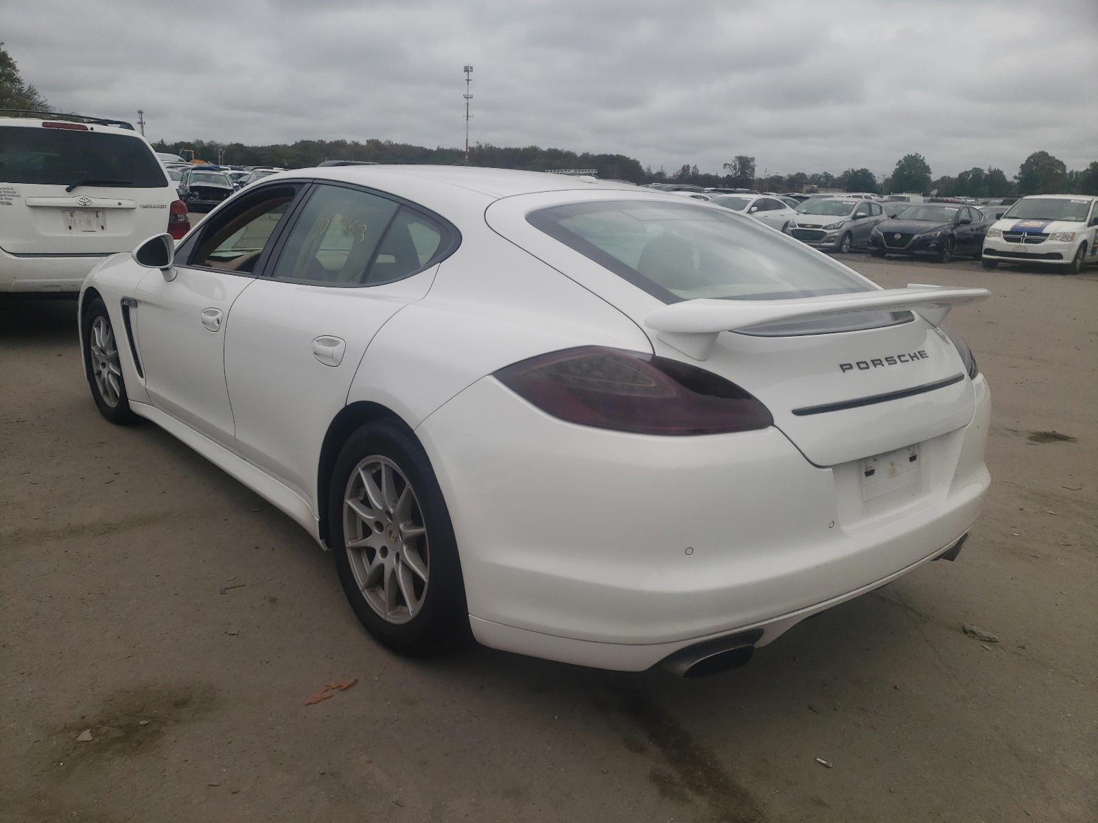 Photo 3 from auction – 2011 PORSCHE PANAMERA 2 with VIN WP0AA2A70BL012482