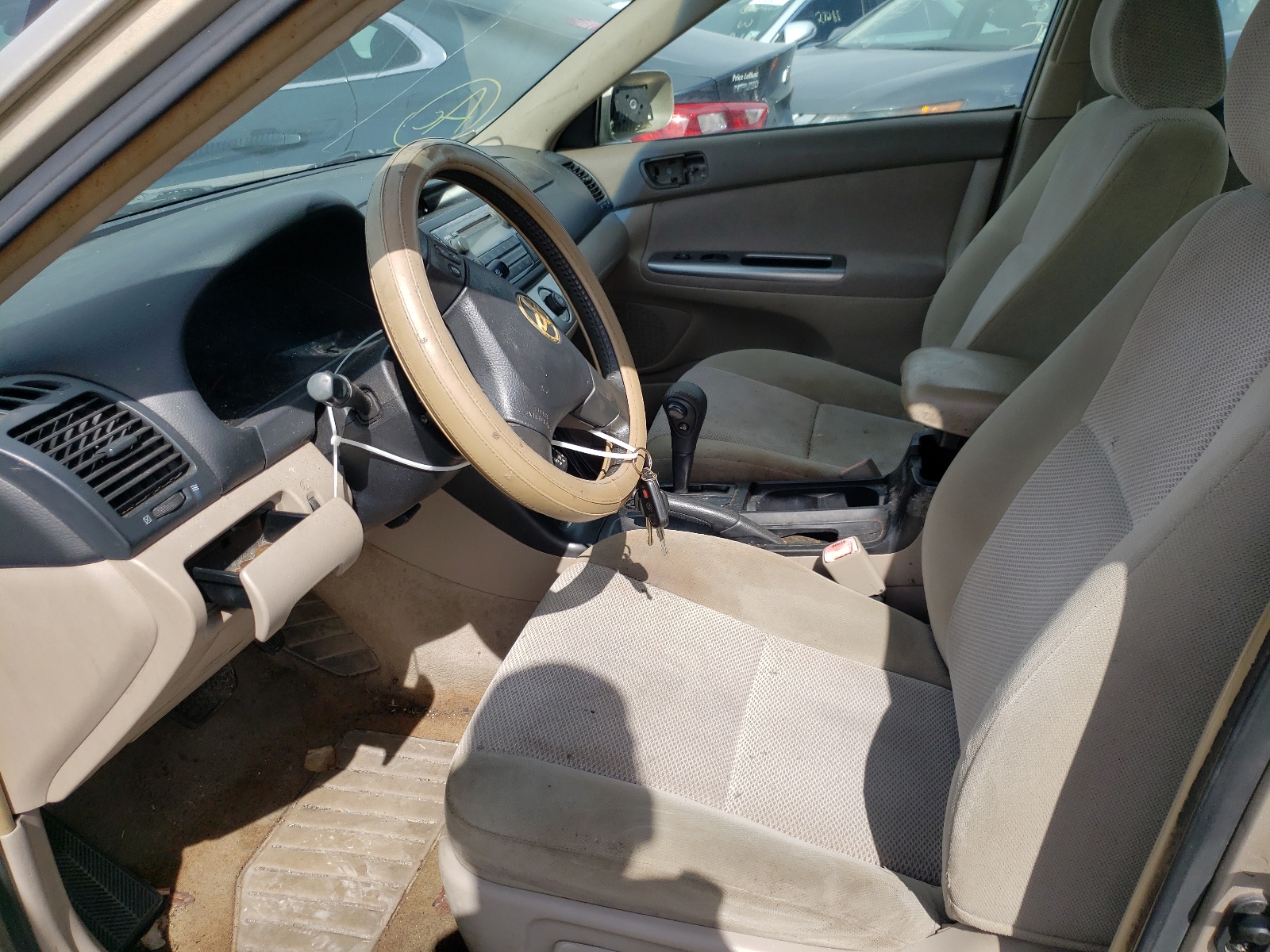 Photo 5 from auction – 2006 TOYOTA CAMRY LE with VIN 4T1BE32K06U116709