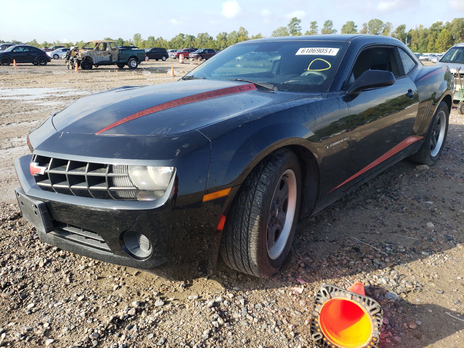 Zdjęcie 2 z aukcji – 2011 CHEVROLET CAMARO LS z VIN 2G1FA1ED9B9153311