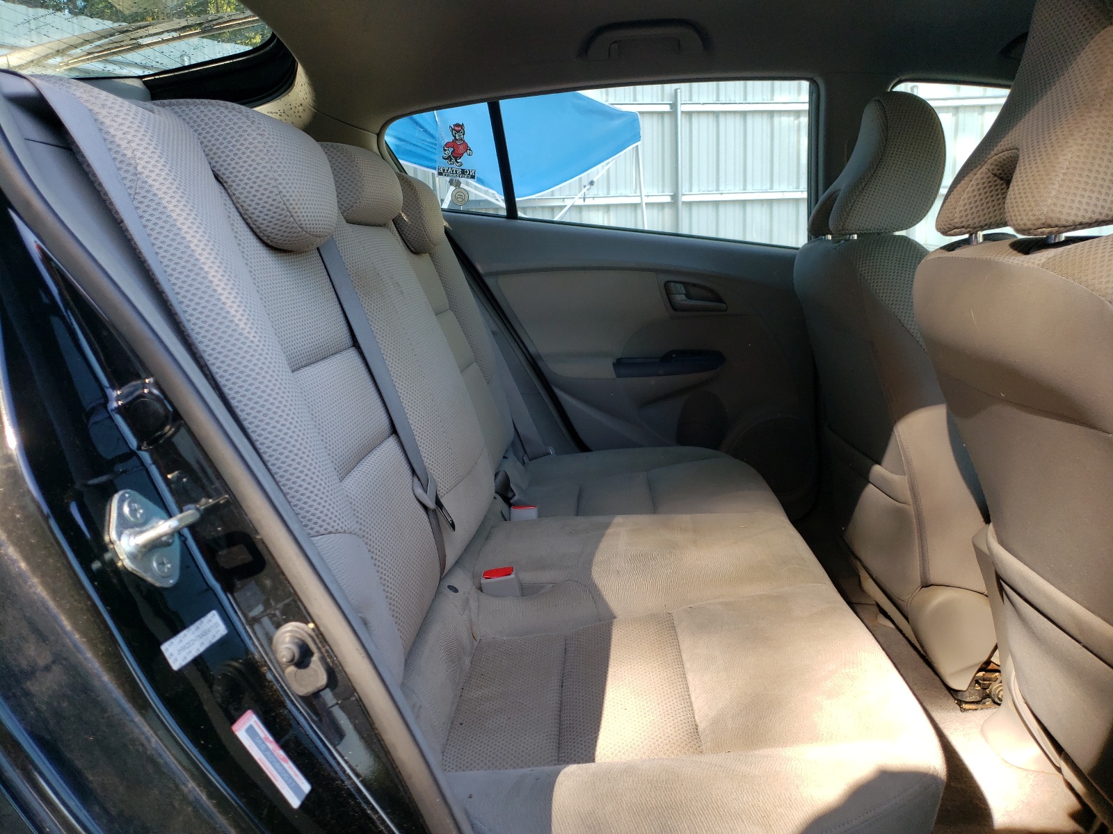 Photo 6 from auction – 2010 HONDA INSIGHT EX with VIN JHMZE2H7XAS041133