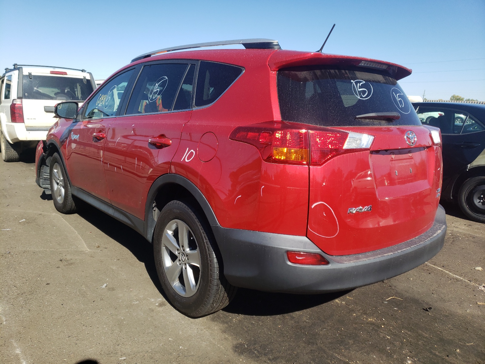 Photo 3 from auction – 2015 TOYOTA RAV4 XLE with VIN 2T3RFREV2FW325896