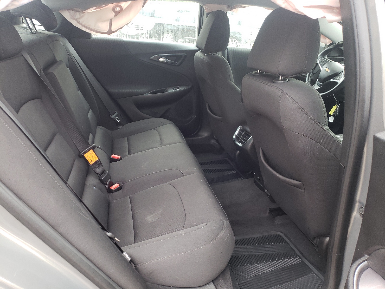 Photo 6 from auction – 2018 CHEVROLET MALIBU with VIN 1G1ZD5ST1JF250855