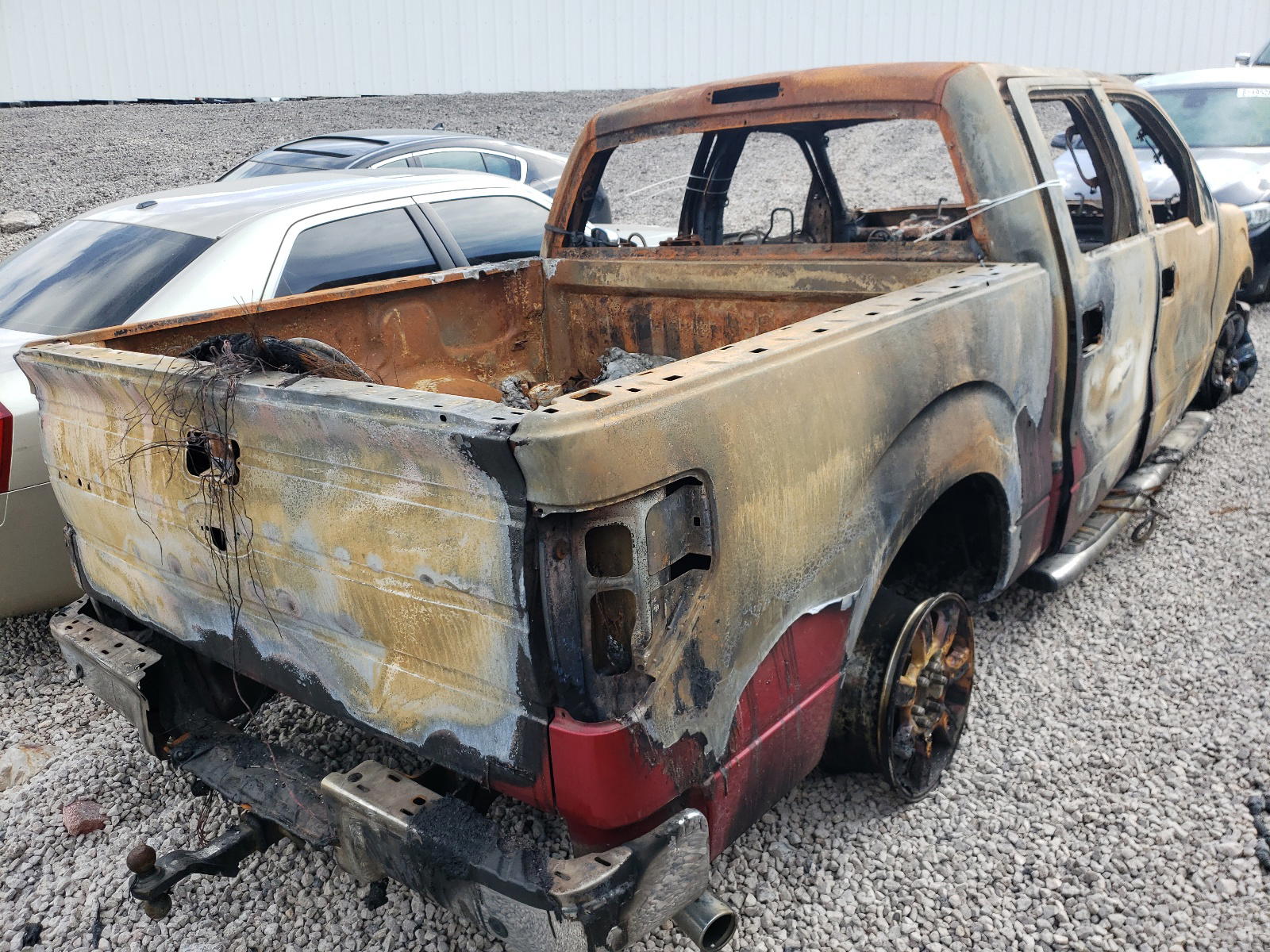 Photo 4 from auction – 2011 FORD F150 SUPER with VIN 1FTFW1CF6BKD55342