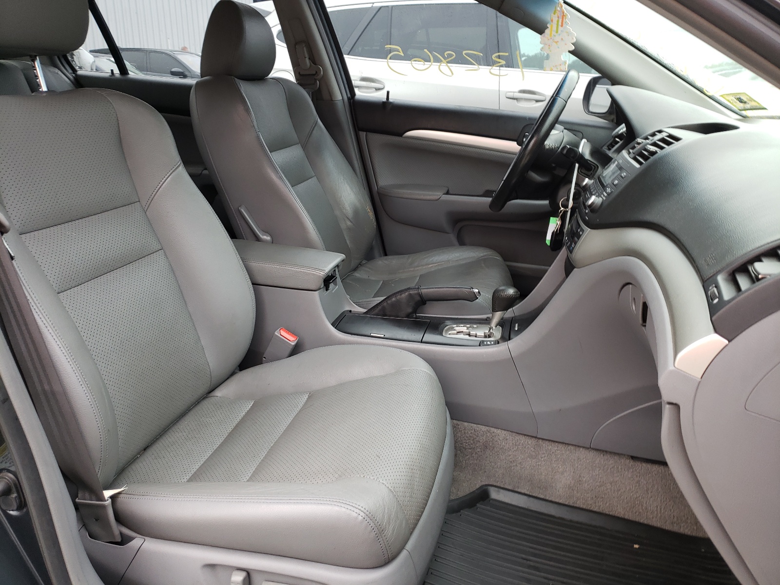 Photo 5 from auction – 2007 ACURA TSX with VIN JH4CL96867C000016