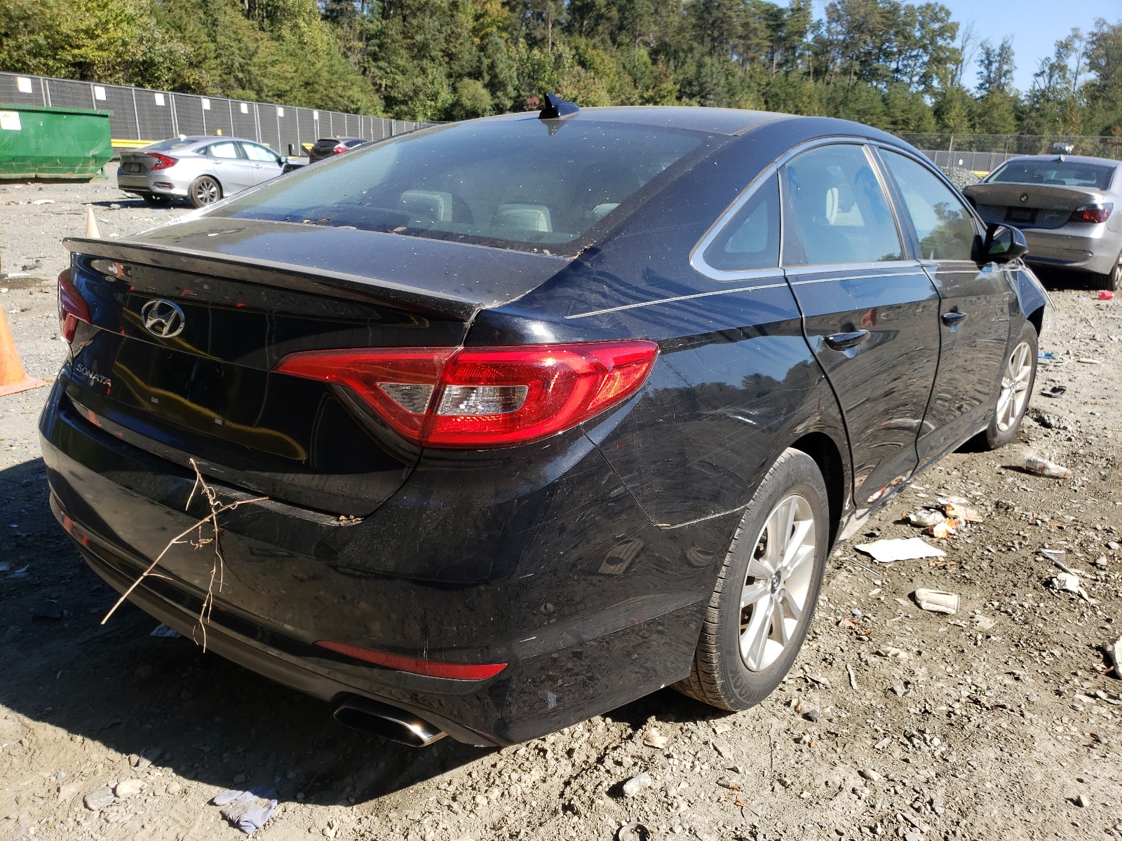 Photo 4 from auction – 2017 HYUNDAI SONATA SE with VIN 5NPE24AF8HH493628
