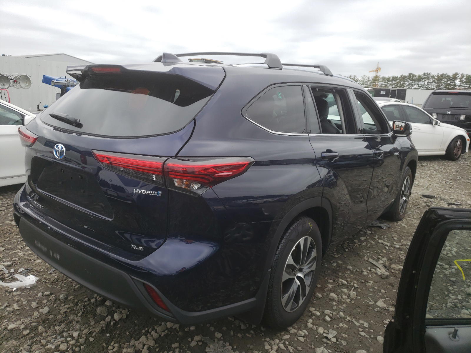 Photo 4 from auction – 2021 TOYOTA HIGHLANDER with VIN 5TDGBRCH6MS525842