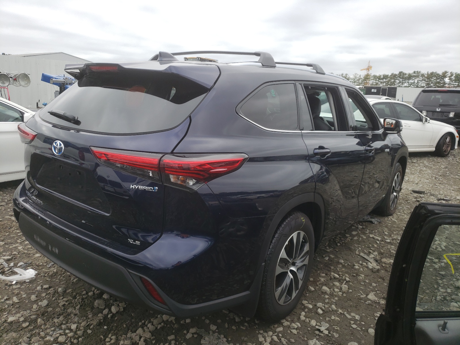 Zdjęcie 4 z aukcji – 2021 TOYOTA HIGHLANDER z VIN 5TDGBRCH6MS525842