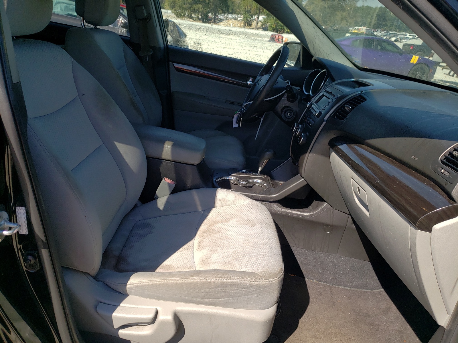 Photo 5 from auction – 2011 KIA SORENTO BA with VIN 5XYKT3A17BG085795