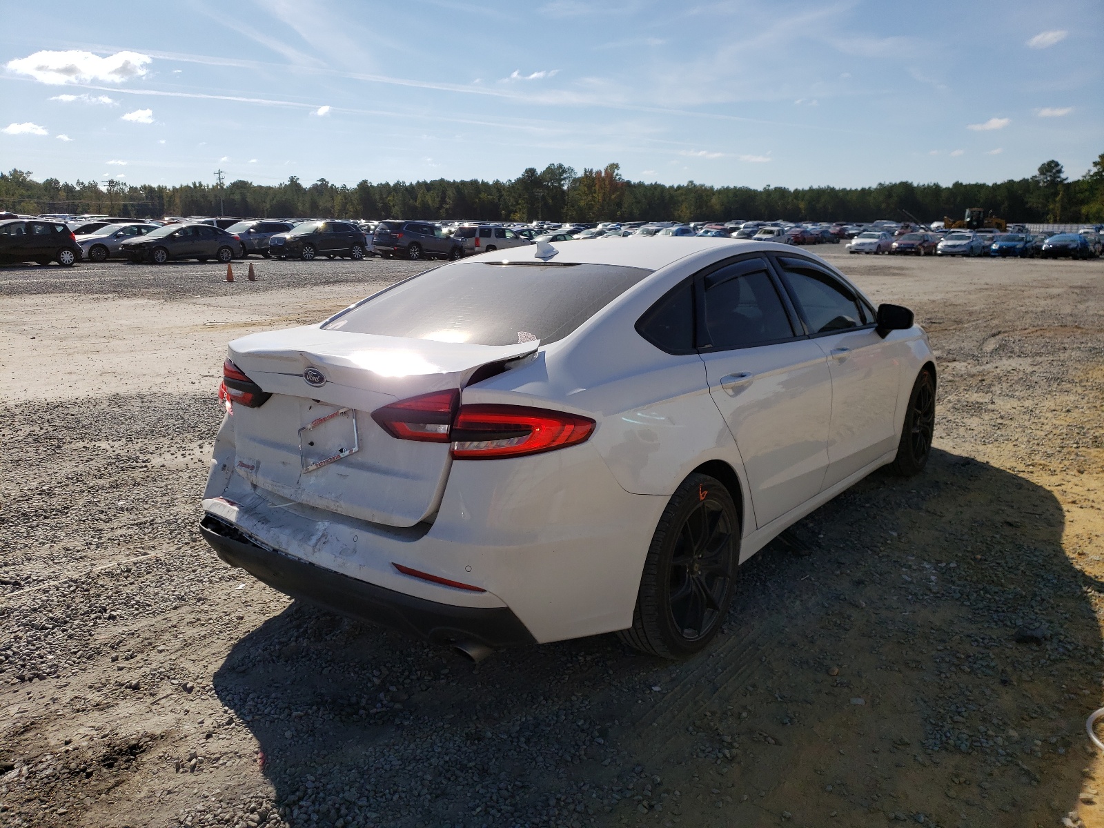 Photo 4 from auction – 2019 FORD FUSION SE with VIN 3FA6P0HD5KR245981