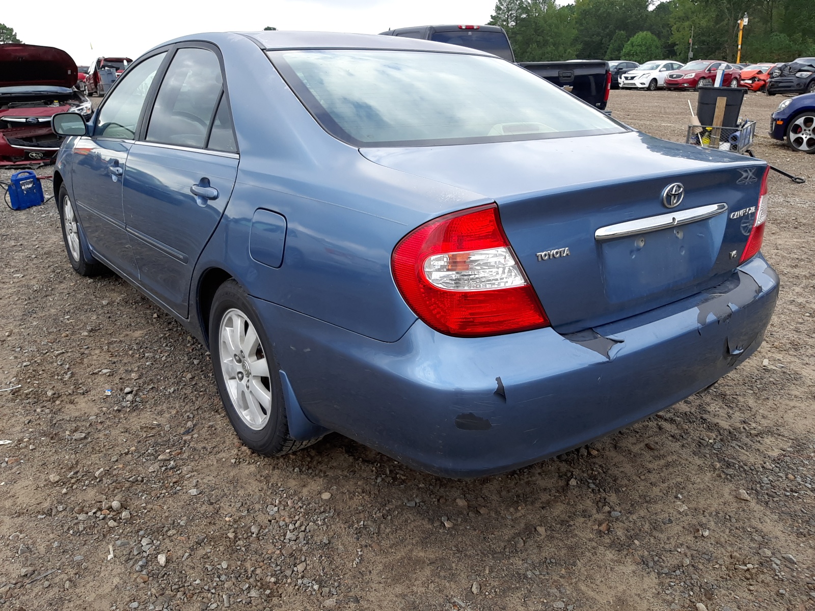 Photo 3 from auction – 2004 TOYOTA CAMRY LE with VIN 4T1BF30KX4U568146