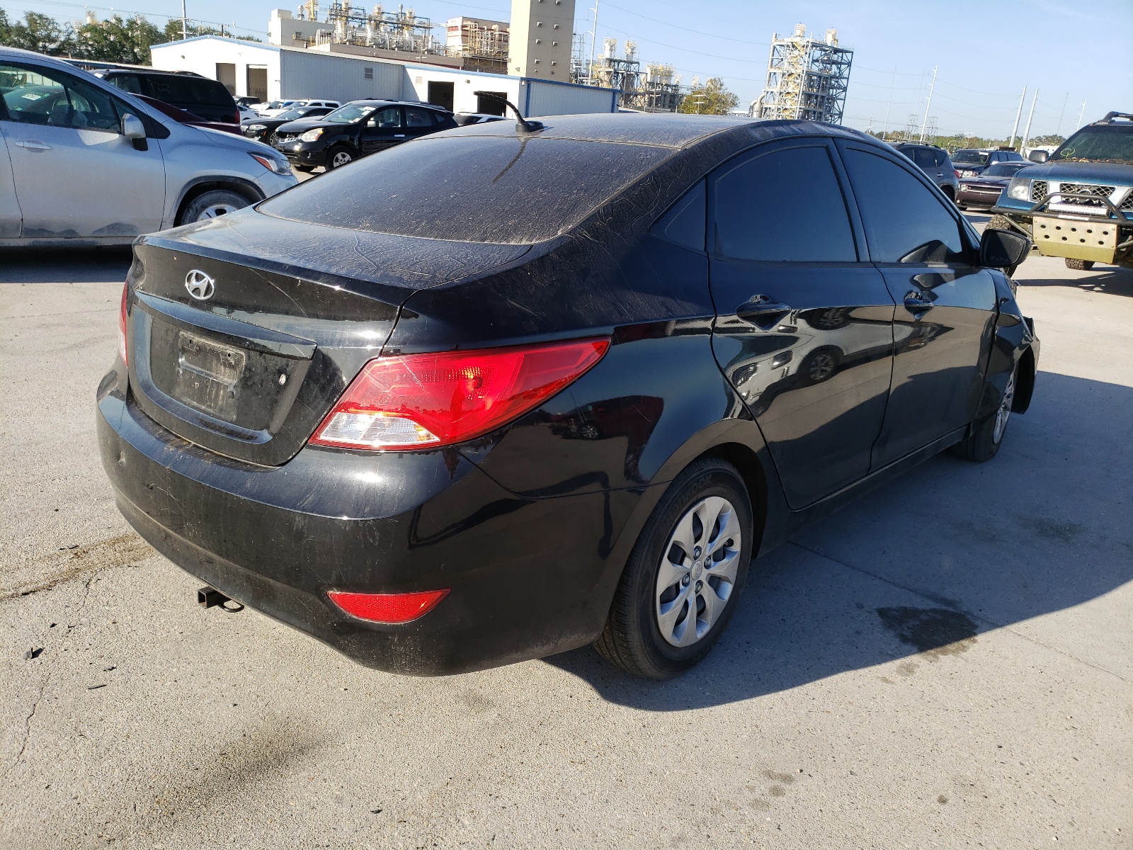 Photo 4 from auction – 2017 HYUNDAI ACCENT SE with VIN KMHCT4AE4HU374648