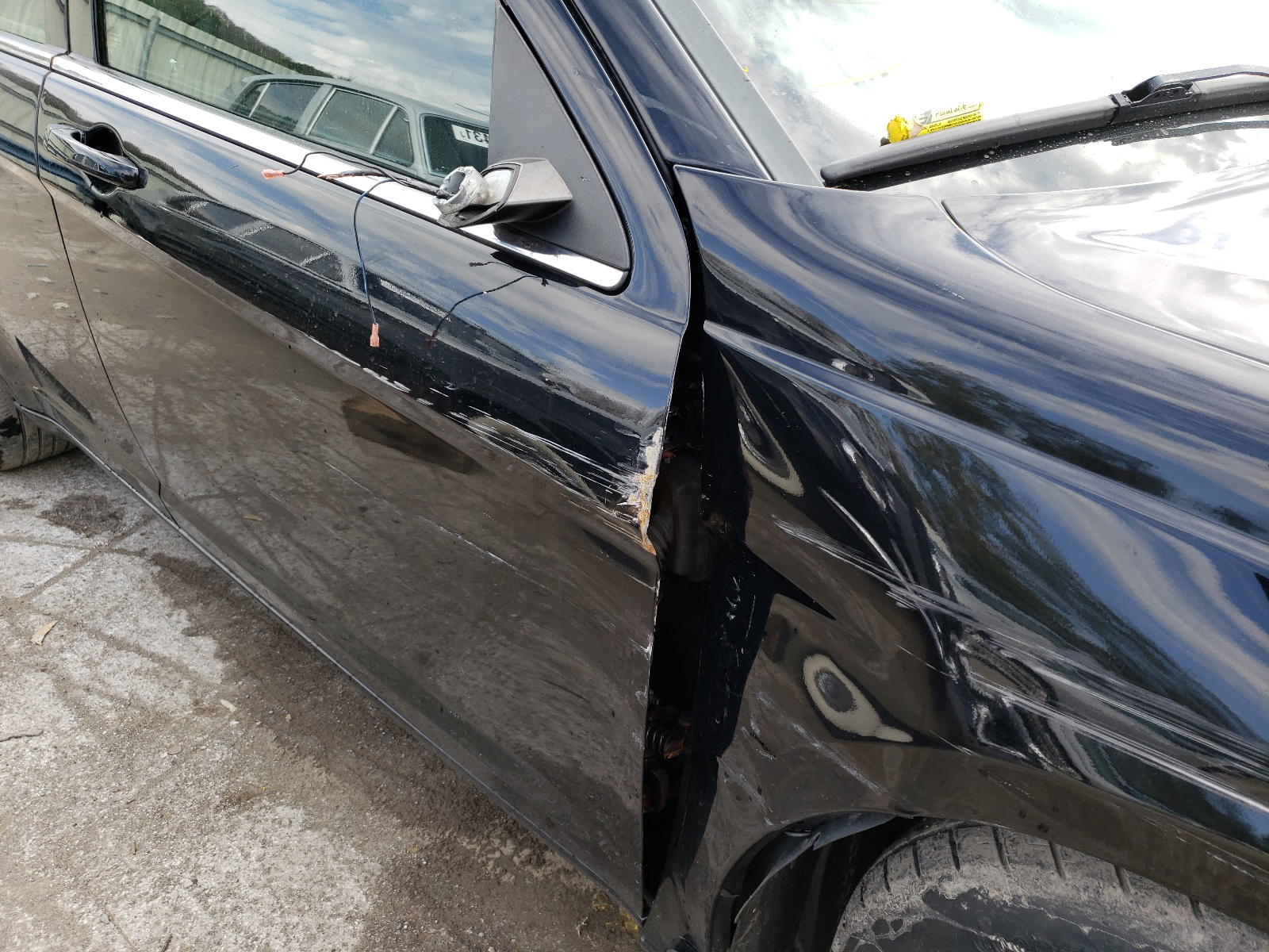Photo 9 from auction – 2011 CHRYSLER 200 TOURIN with VIN 1C3BC1FB2BN611656