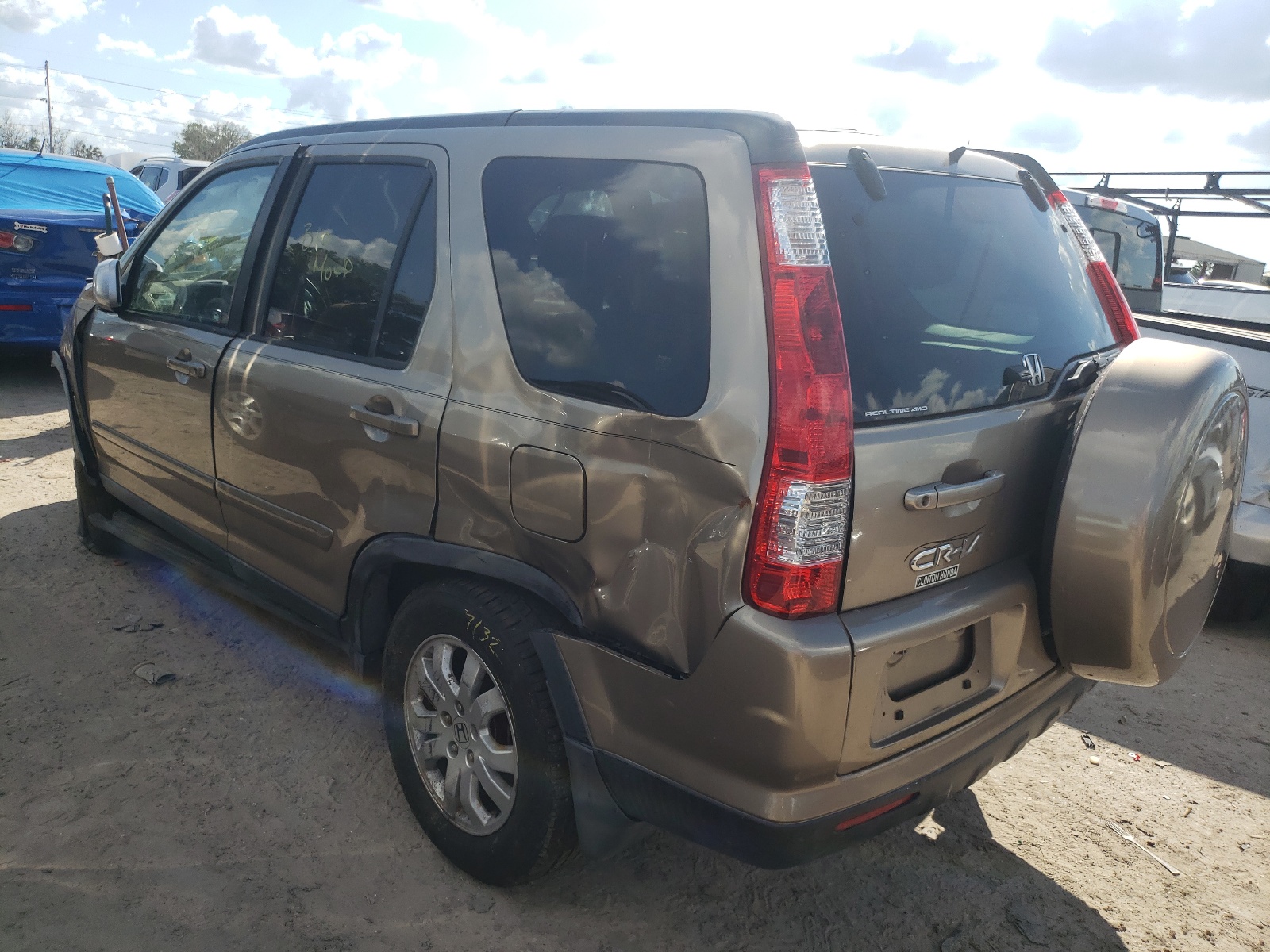 Photo 3 from auction – 2005 HONDA CR-V SE with VIN JHLRD78955C062591
