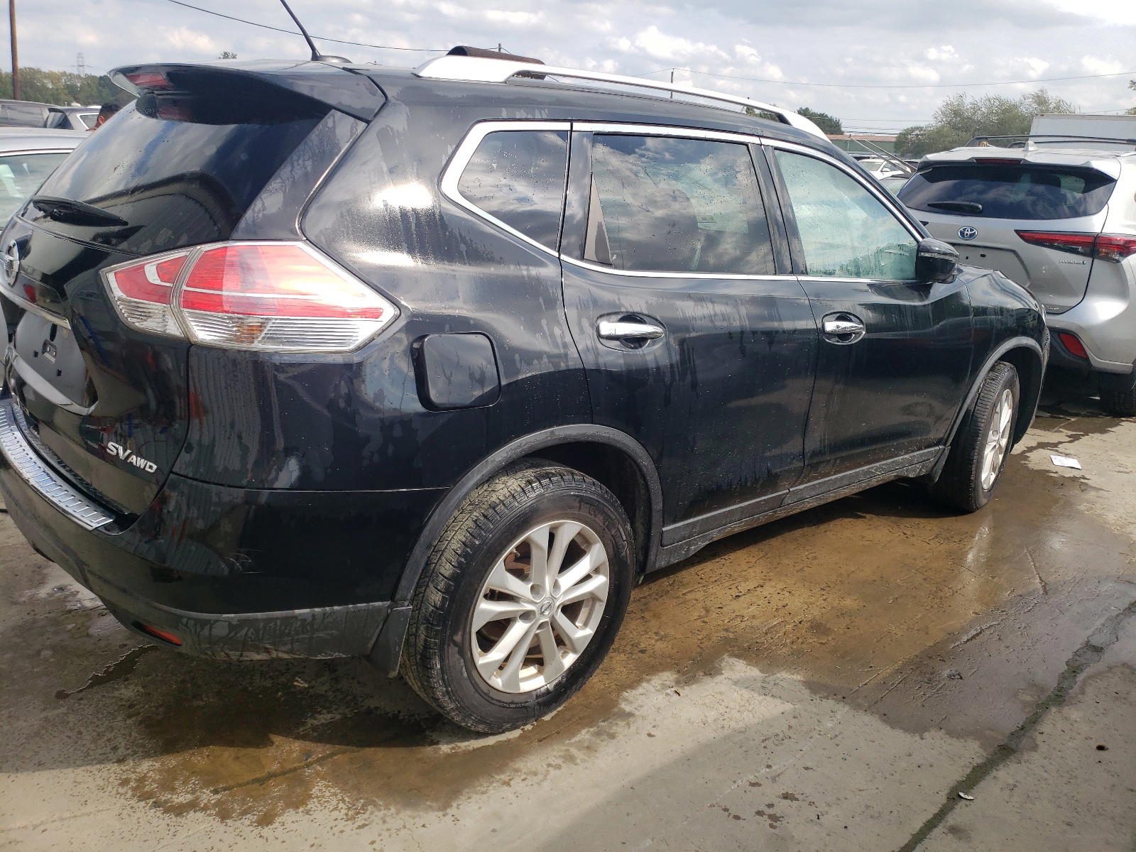 Photo 4 from auction – 2016 NISSAN ROGUE S with VIN KNMAT2MV7GP607477