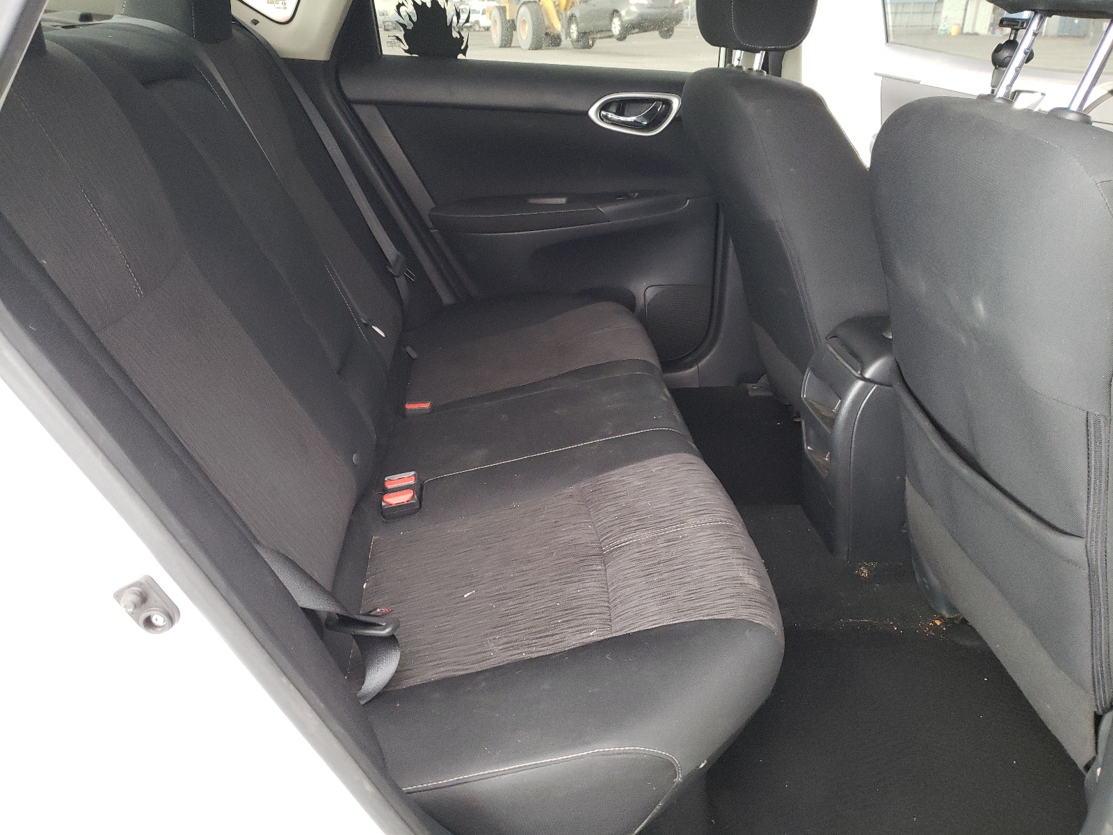 Photo 6 from auction – 2015 NISSAN SENTRA S with VIN 3N1AB7AP9FL686007
