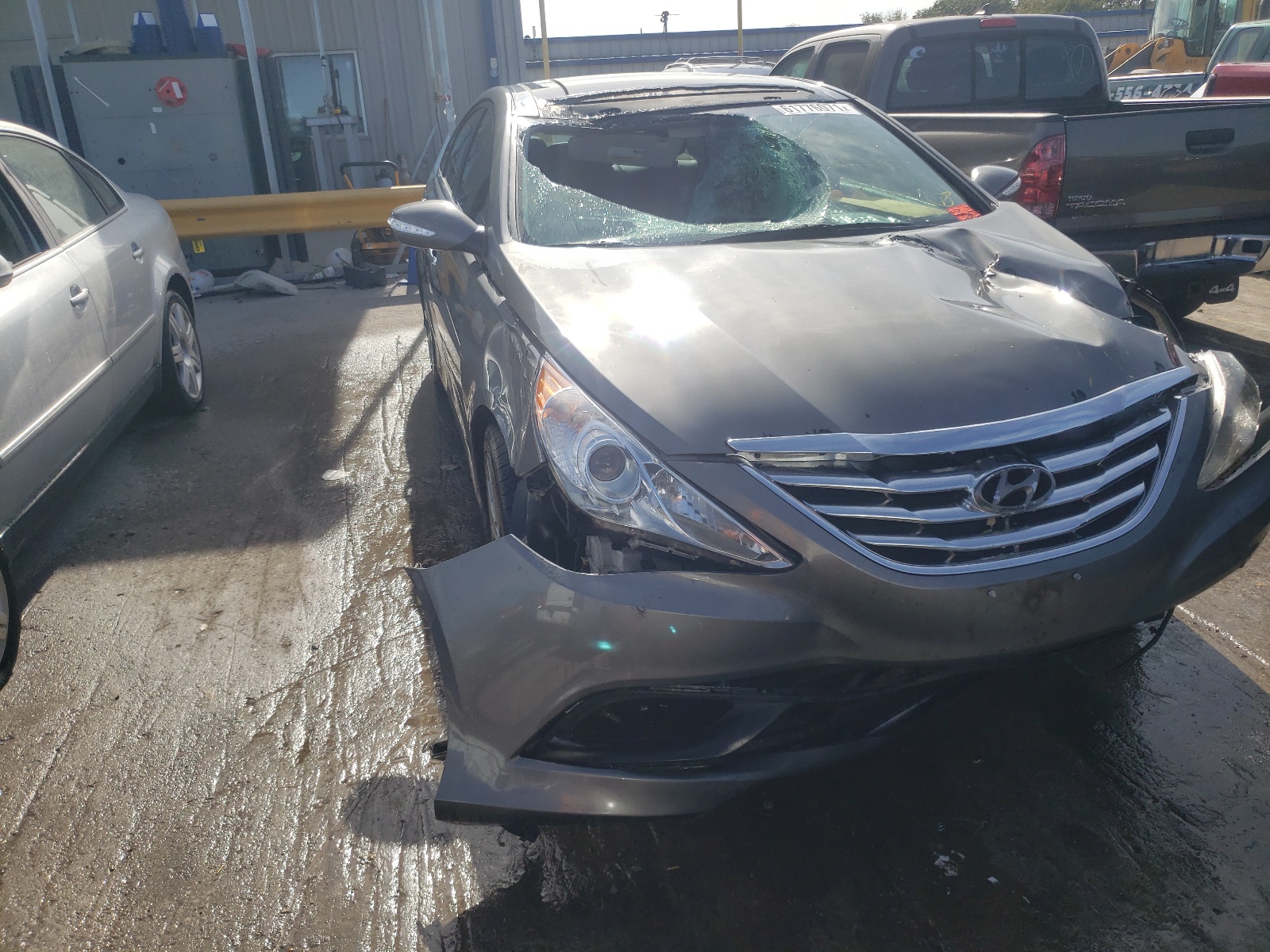 Photo 1 from auction – 2014 HYUNDAI SONATA SE with VIN 5NPEC4AB2EH850761