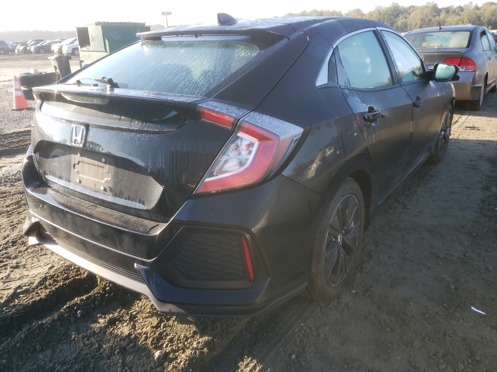 Photo 4 from auction – 2018 HONDA CIVIC EX with VIN SHHFK7H54JU227836