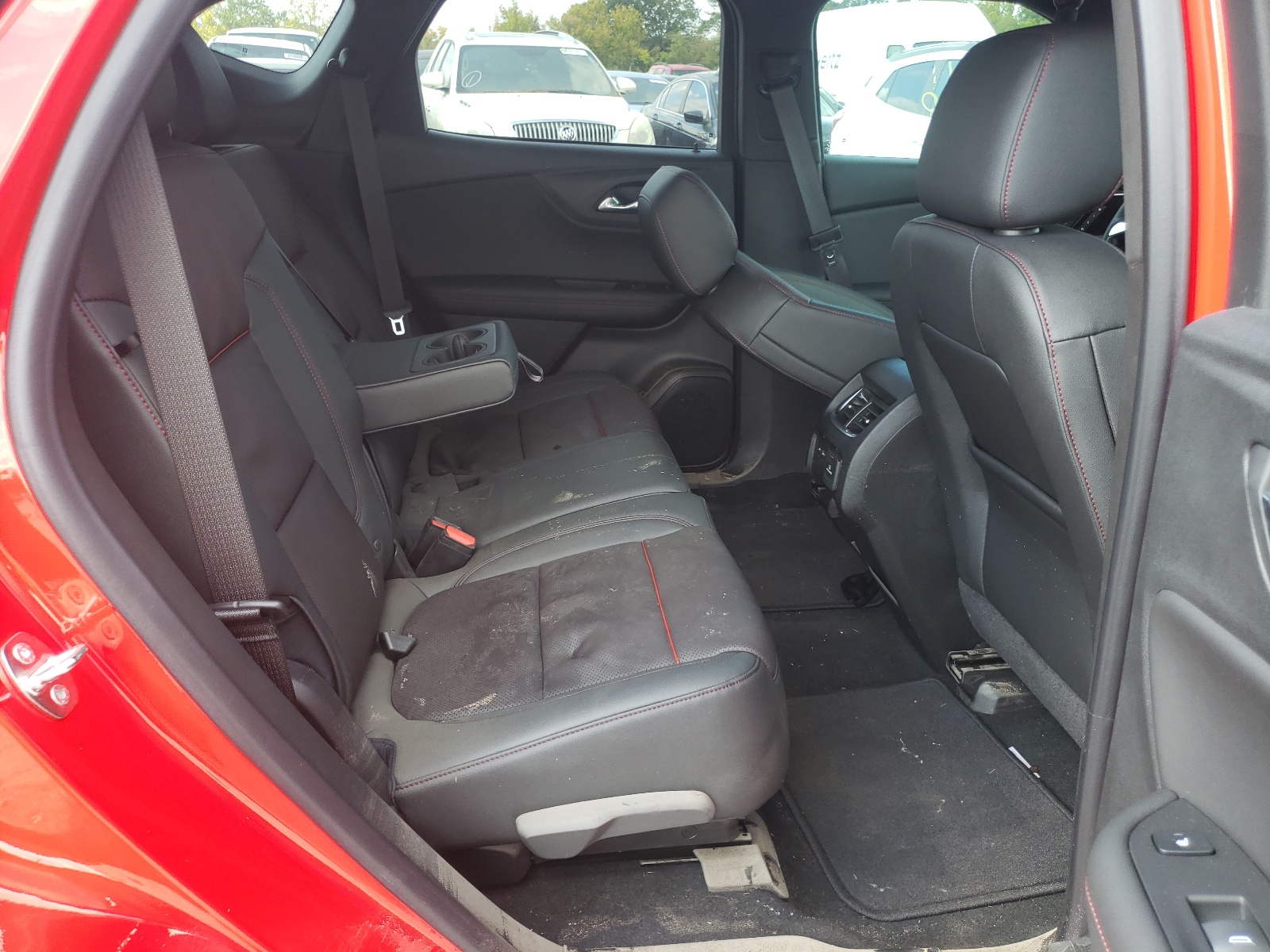 Photo 6 from auction – 2021 CHEVROLET BLAZER RS with VIN 3GNKBKRS3MS544906