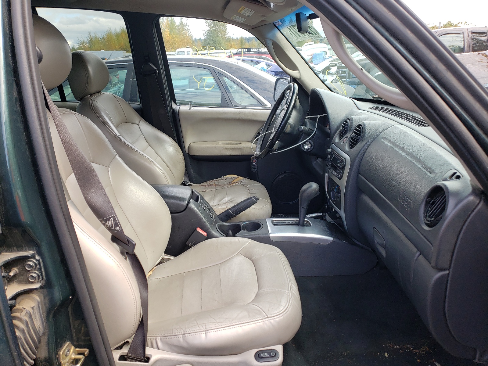 Photo 5 from auction – 2002 JEEP LIBERTY LI with VIN 1J8GL58KX2W251769
