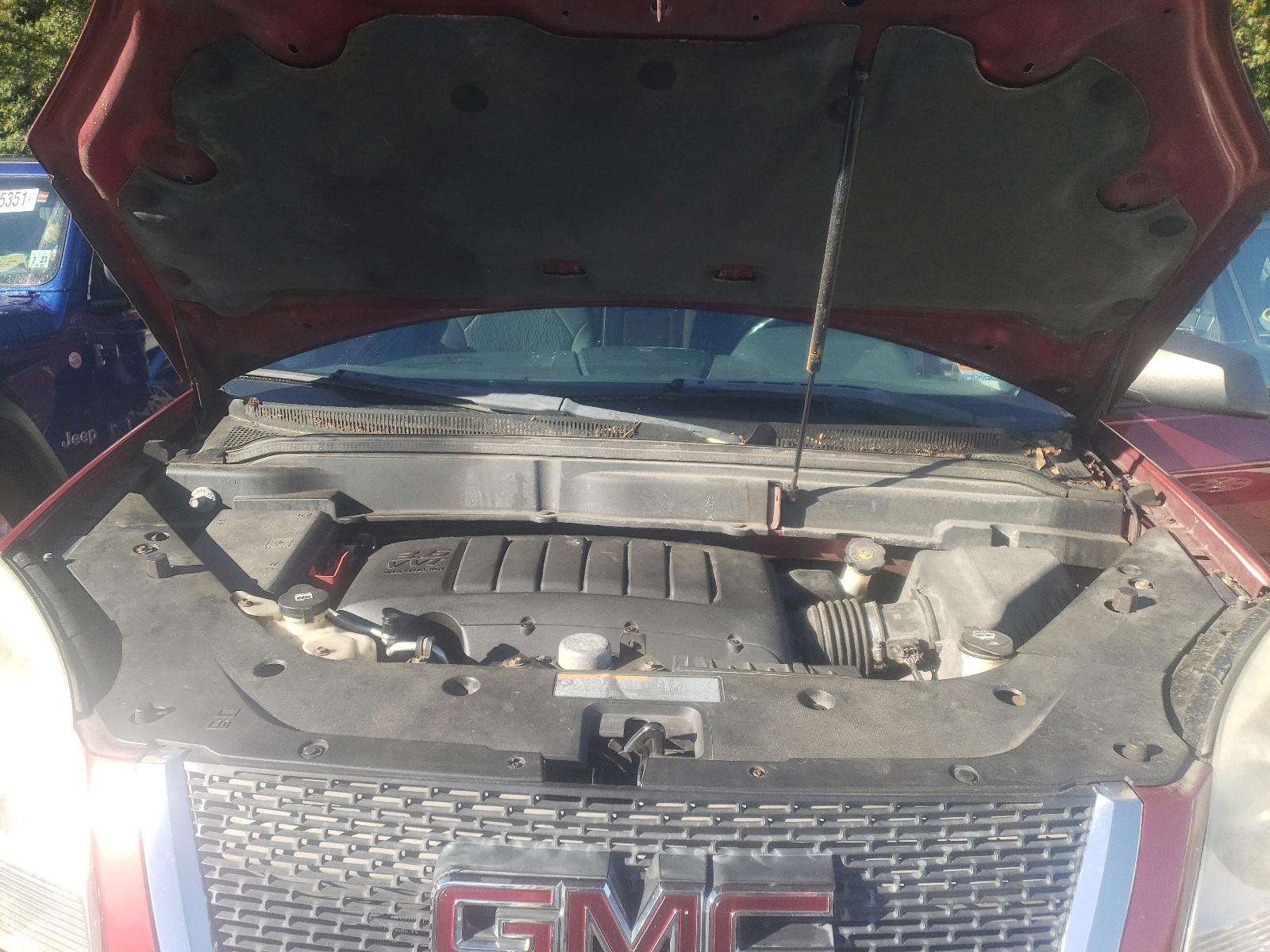Photo 7 from auction – 2011 GMC ACADIA SLE with VIN 1GKKRNED1BJ290788