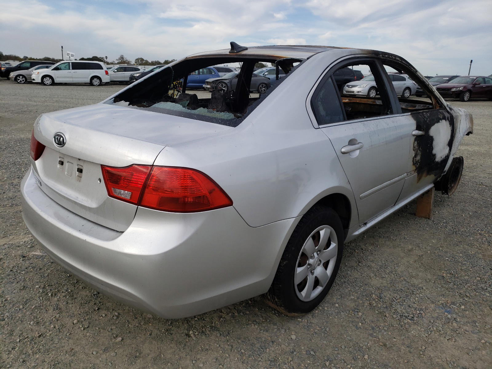 Photo 4 from auction – 2010 KIA OPTIMA LX with VIN KNAGG4A89A5379765
