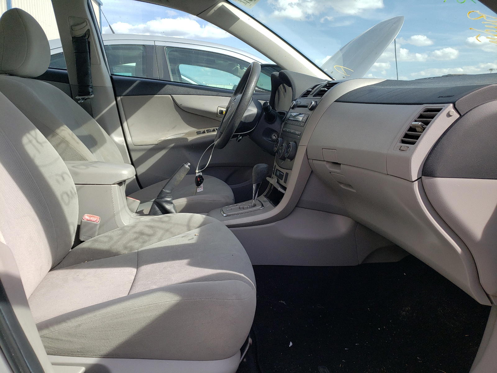 Photo 5 from auction – 2011 TOYOTA COROLLA BA with VIN 2T1BU4EE8BC747511