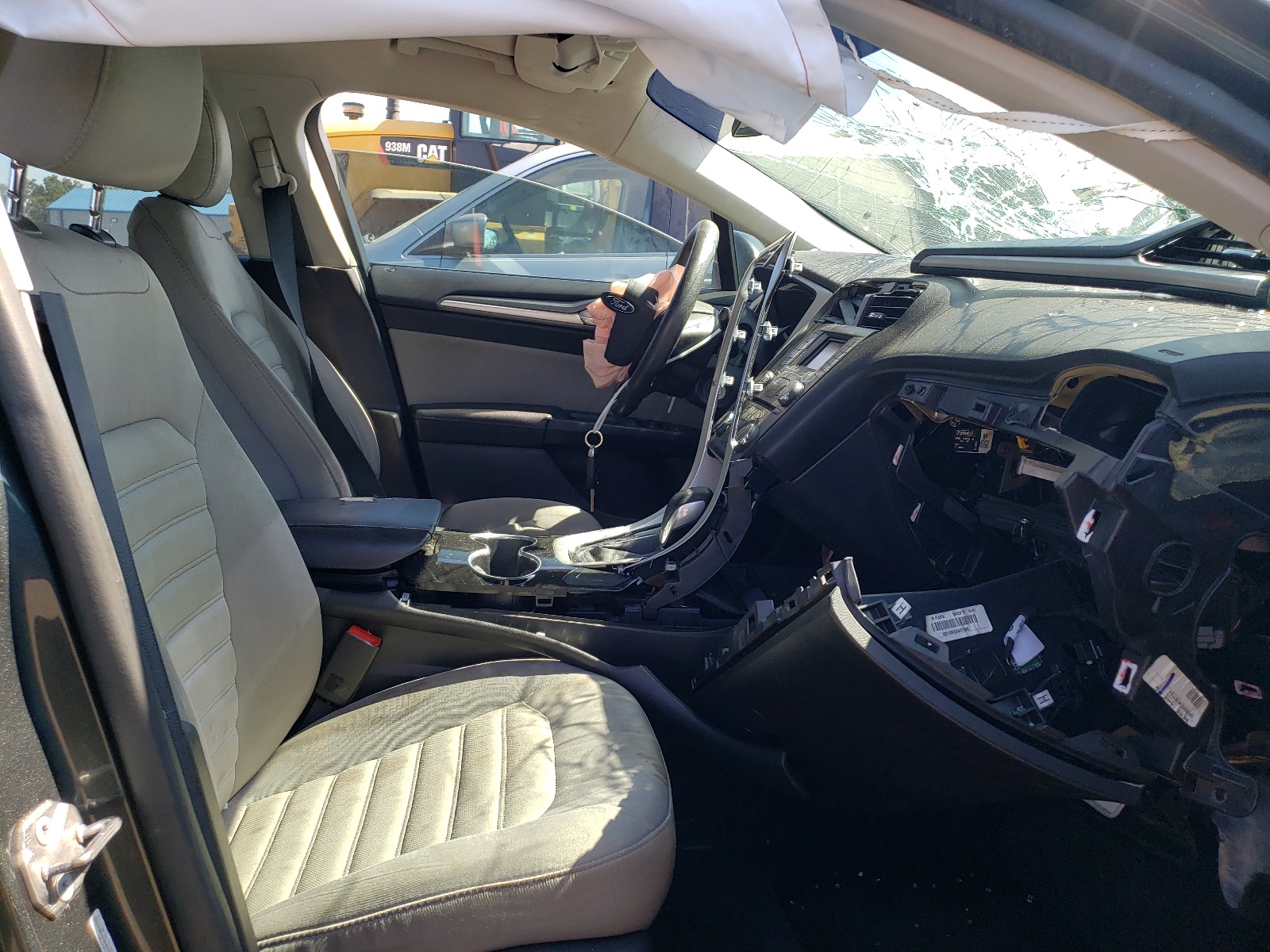 Photo 5 from auction – 2015 FORD FUSION S with VIN 3FA6P0G74FR294963