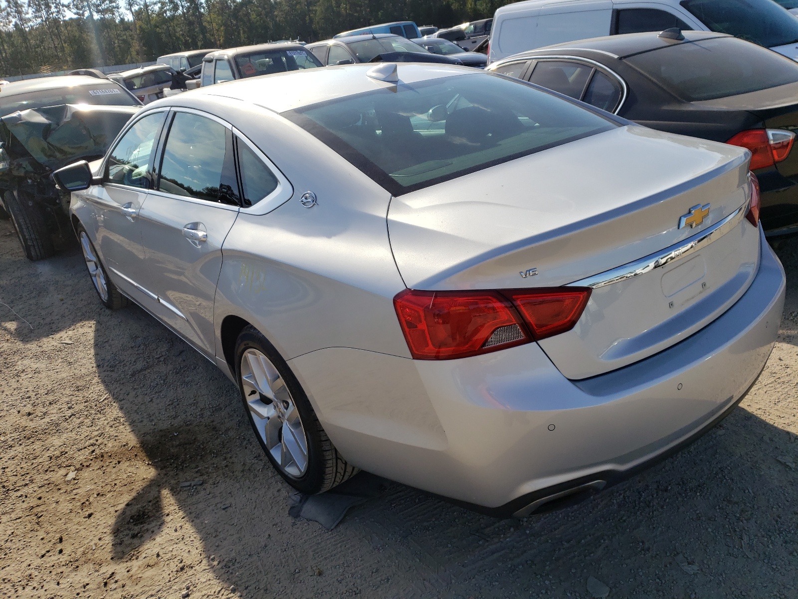 Photo 3 from auction – 2019 CHEVROLET IMPALA PRE with VIN 1G1105S3XKU133670