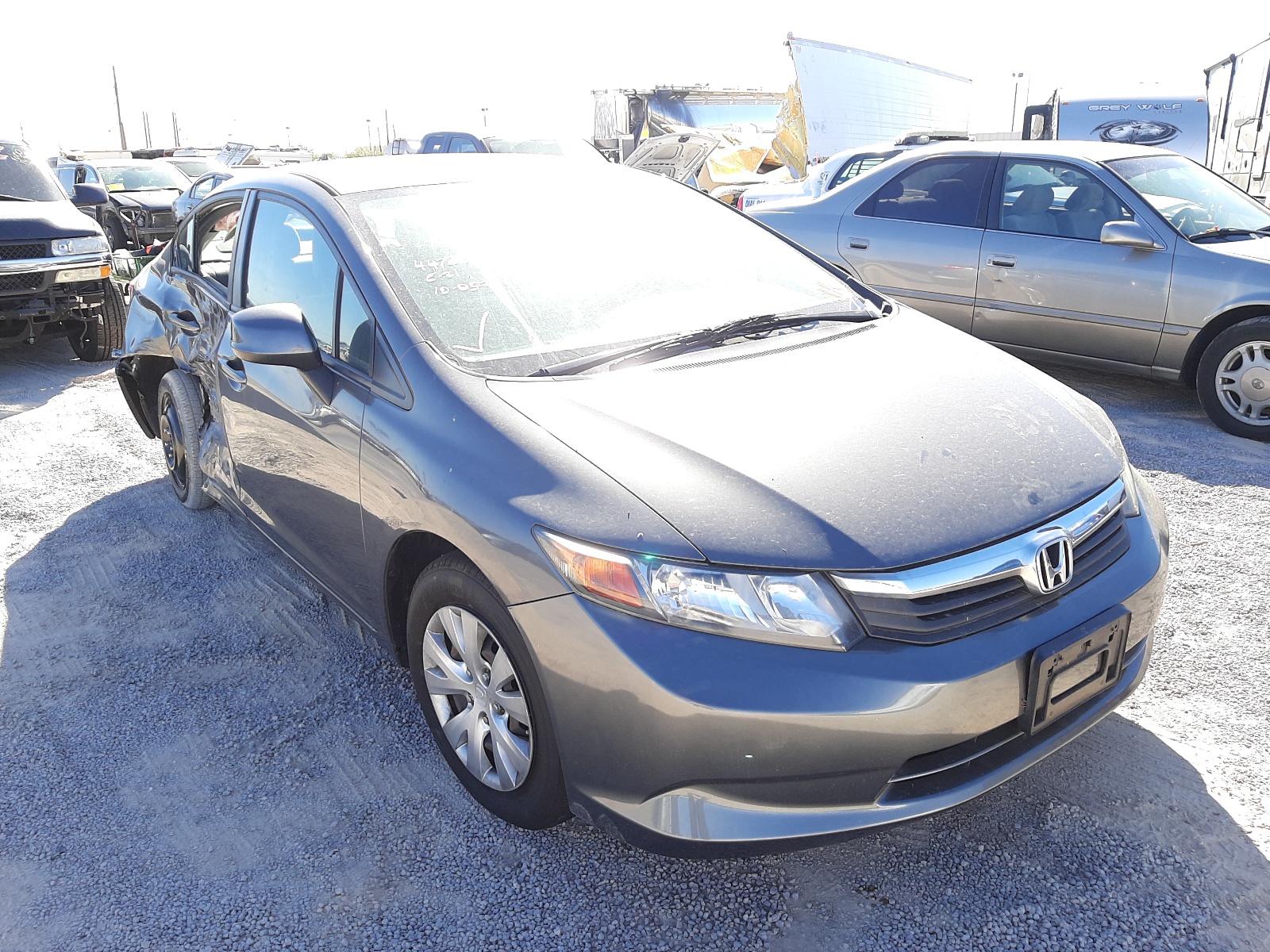 HONDA CIVIC LX 2012 z numerem VIN 2HGFB2F59CH573757 - Zdjęcie z aukcji
