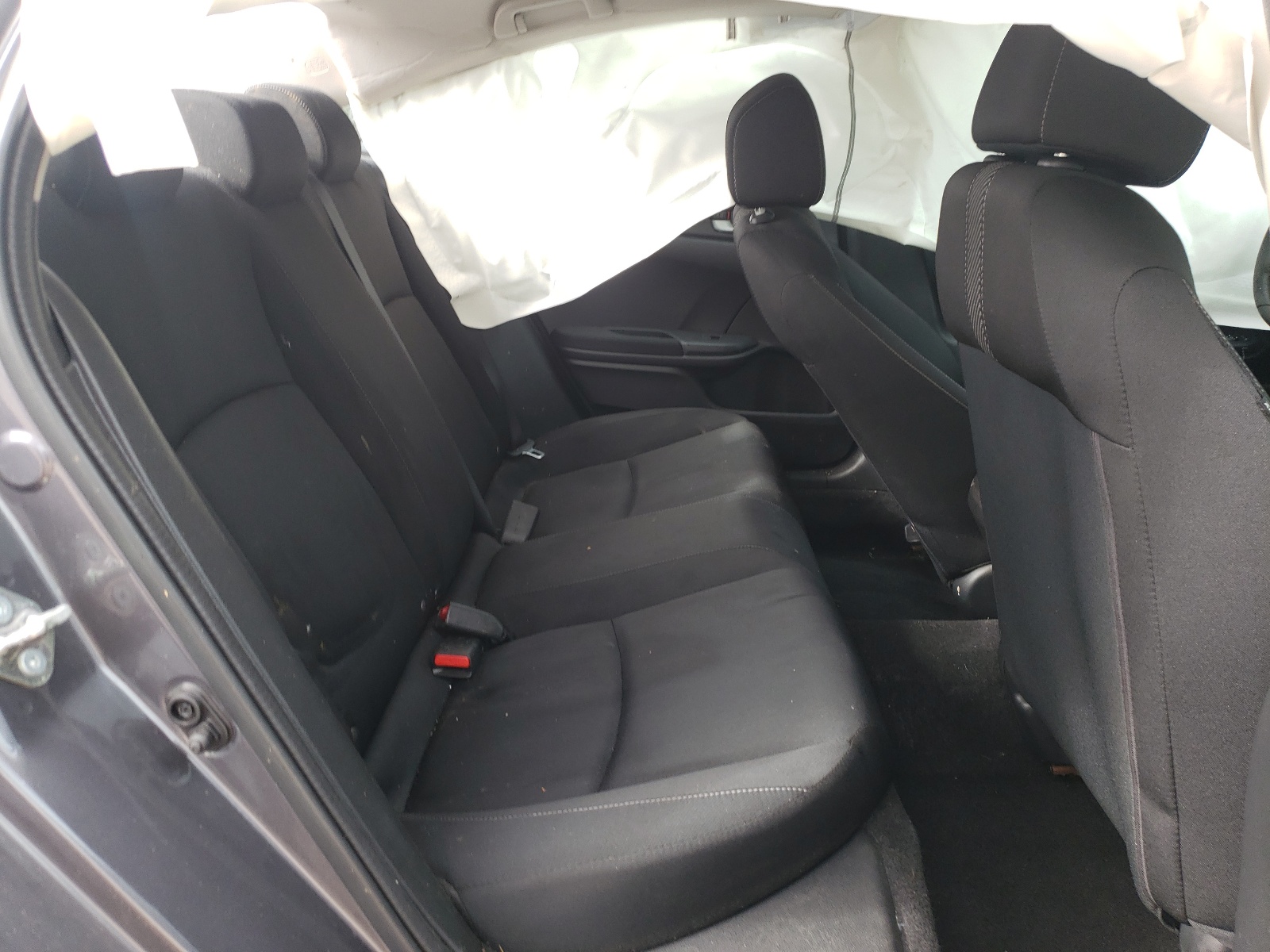 Photo 6 from auction – 2017 HONDA CIVIC LX with VIN 2HGFC2F51HH553149