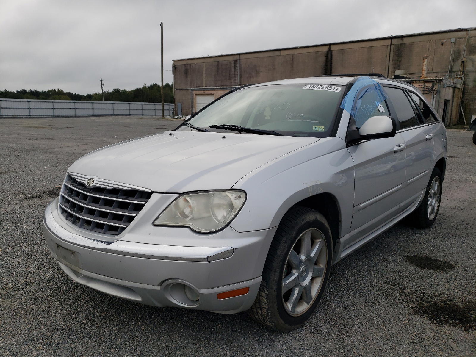 Photo 2 from auction – 2008 CHRYSLER PACIFICA L with VIN 2A8GM78X18R109395