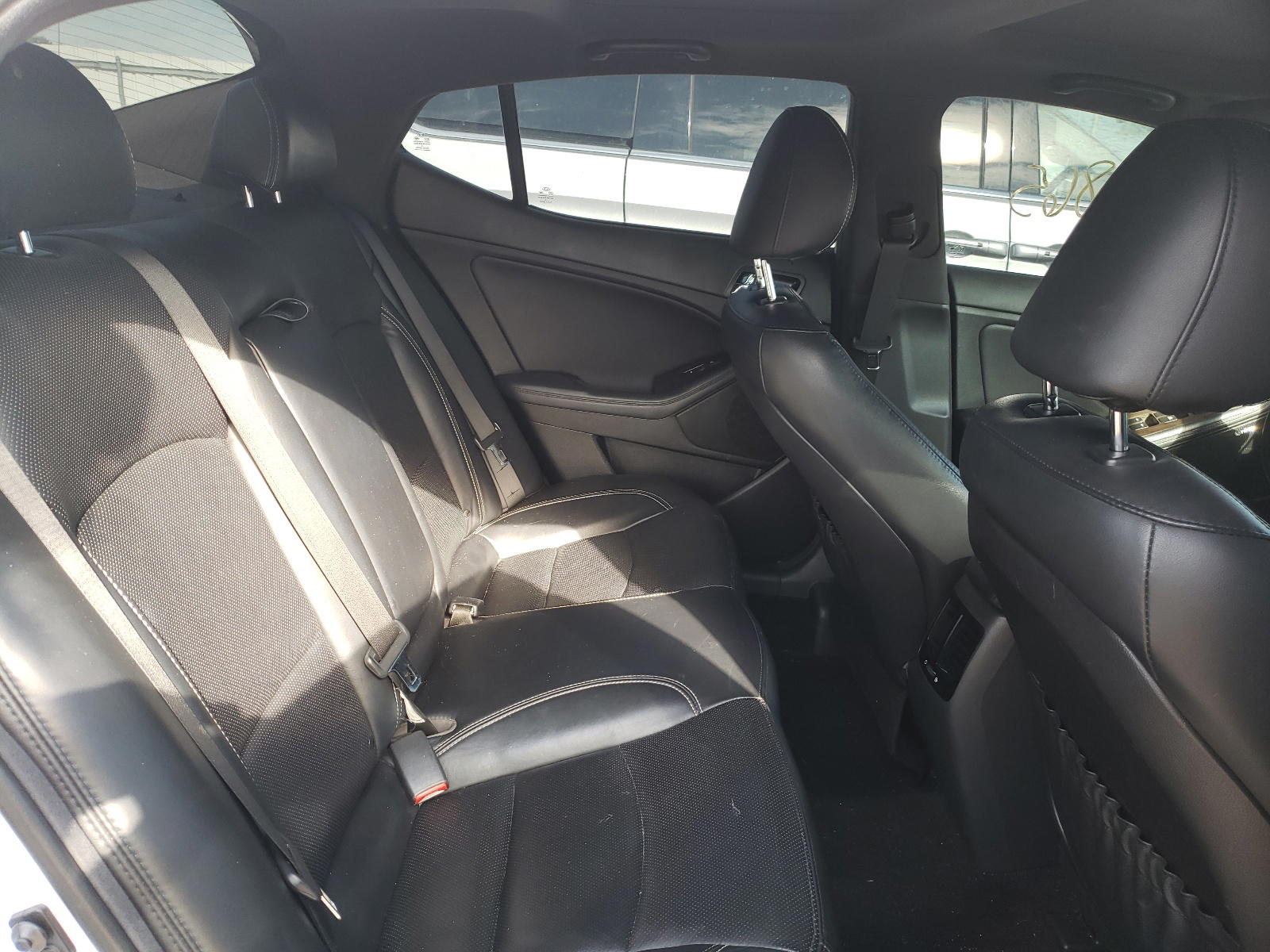 Photo 6 from auction – 2013 KIA OPTIMA SX with VIN 5XXGR4A67DG190530