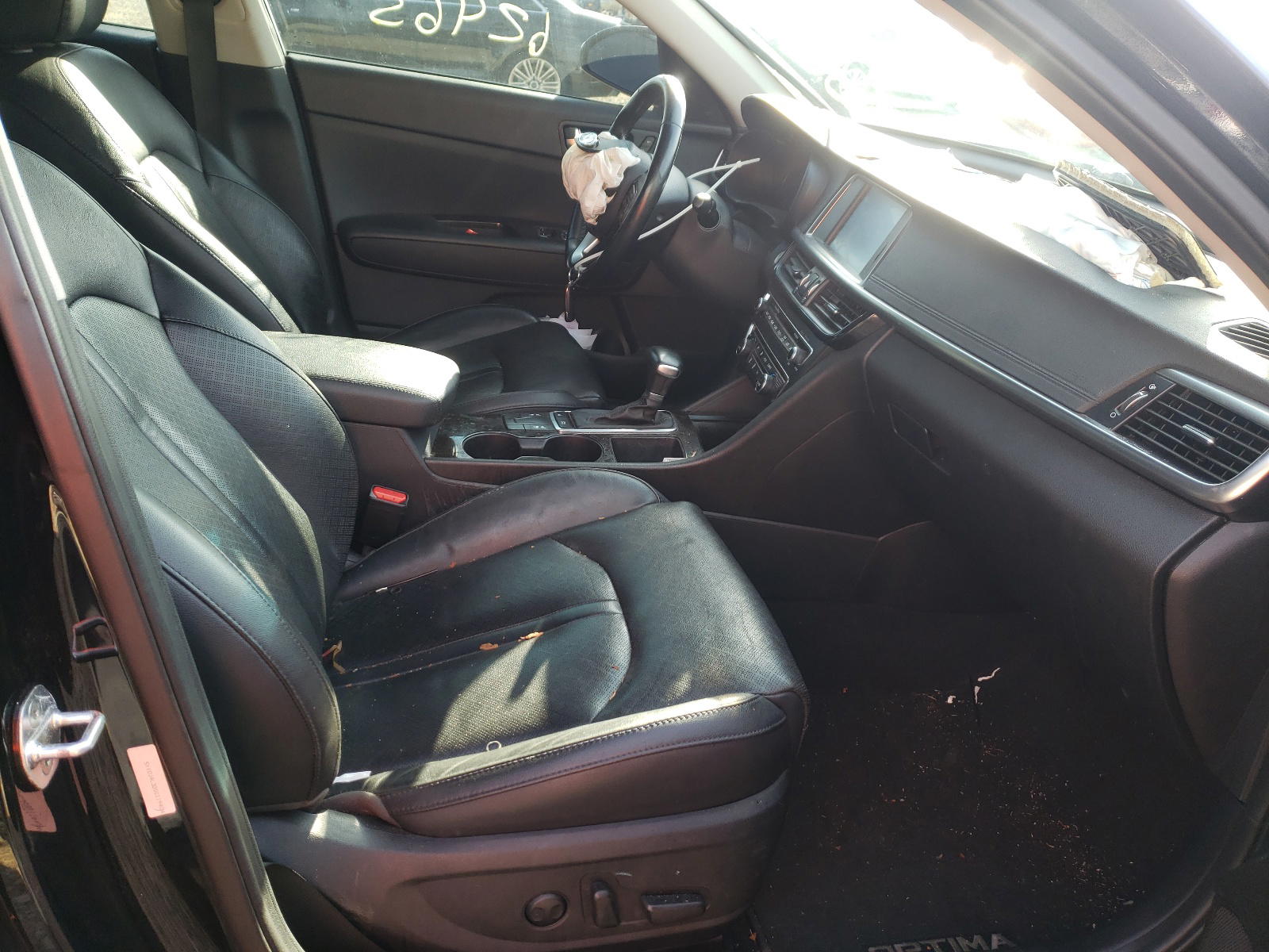 Photo 5 from auction – 2016 KIA OPTIMA EX with VIN 5XXGU4L32GG119404