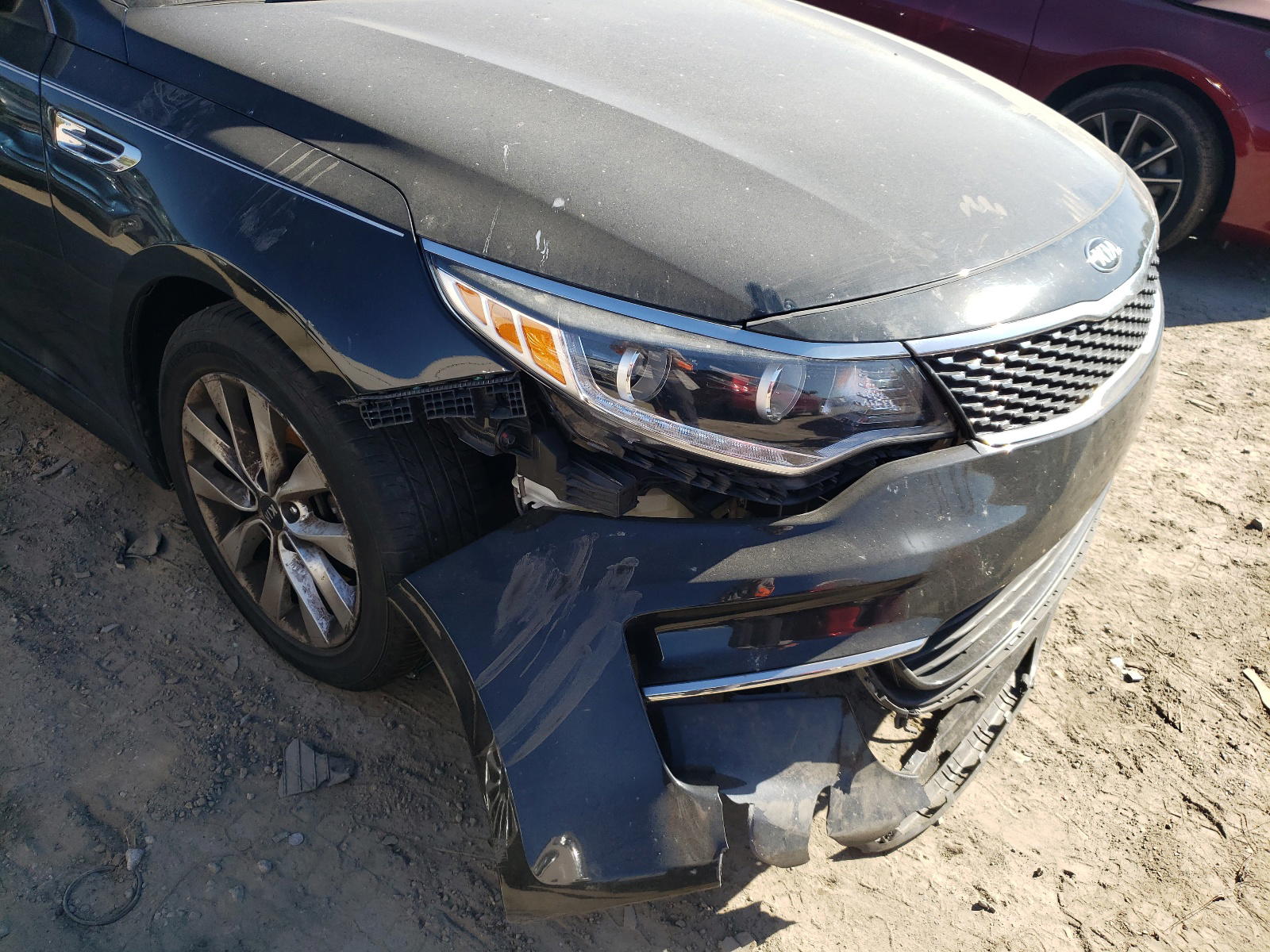 Photo 9 from auction – 2016 KIA OPTIMA EX with VIN 5XXGU4L30GG053872