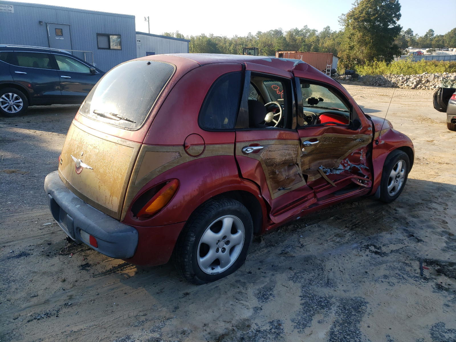 Photo 4 from auction – 2002 CHRYSLER PT CRUISER with VIN 3C4FY58B32T364439