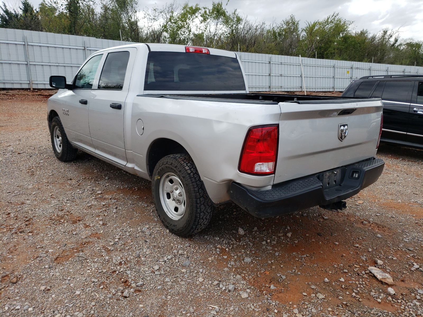Photo 3 from auction – 2017 RAM 1500 ST with VIN 1C6RR6KG1HS556383