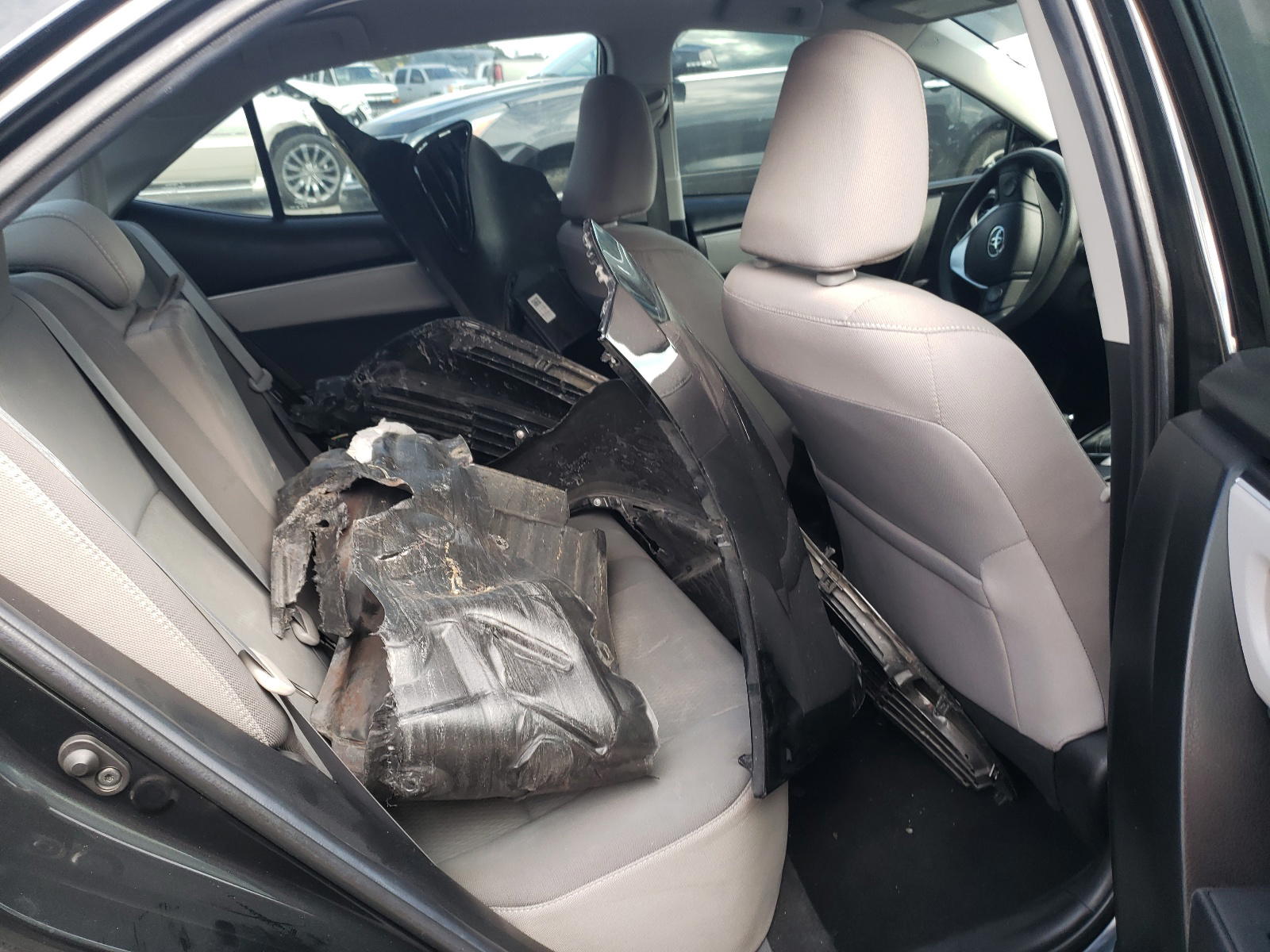 Photo 6 from auction – 2018 TOYOTA COROLLA with VIN 5YFBURHE4JP790606