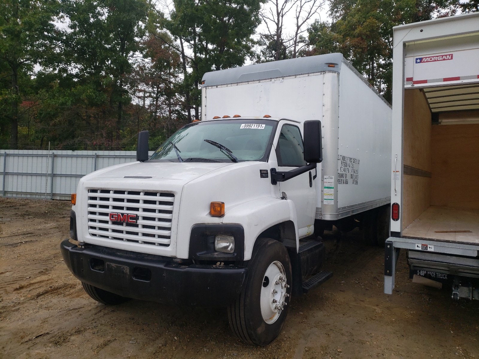 Foto 2 de la subasta – 2007 GMC C/K/R7500 con VIN 1GDJ7C1337F901554