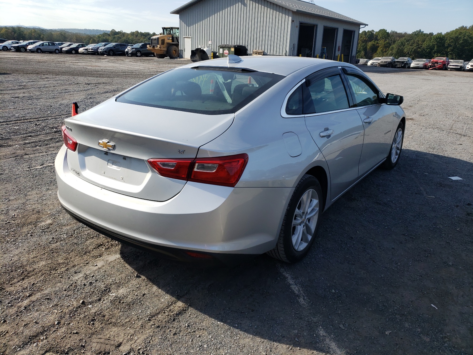 Photo 4 from auction – 2018 CHEVROLET MALIBU LT with VIN 1G1ZD5ST3JF241641