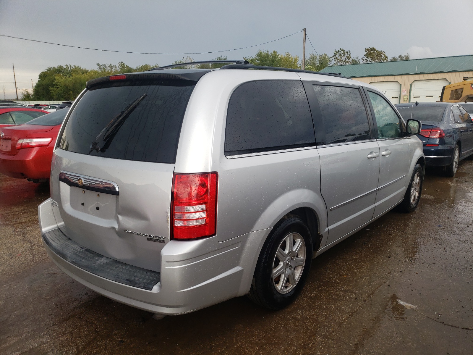 Photo 4 from auction – 2010 CHRYSLER TOWN & COU with VIN 2A4RR5DX9AR123900