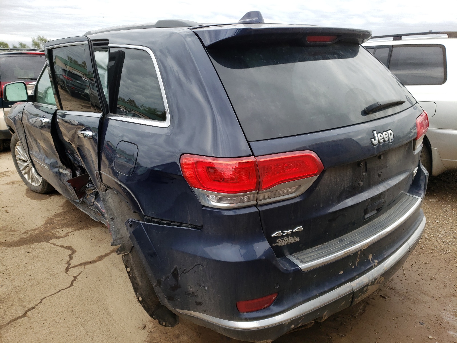 Photo 3 from auction – 2017 JEEP GRAND CHER with VIN 1C4RJFJT2HC723763