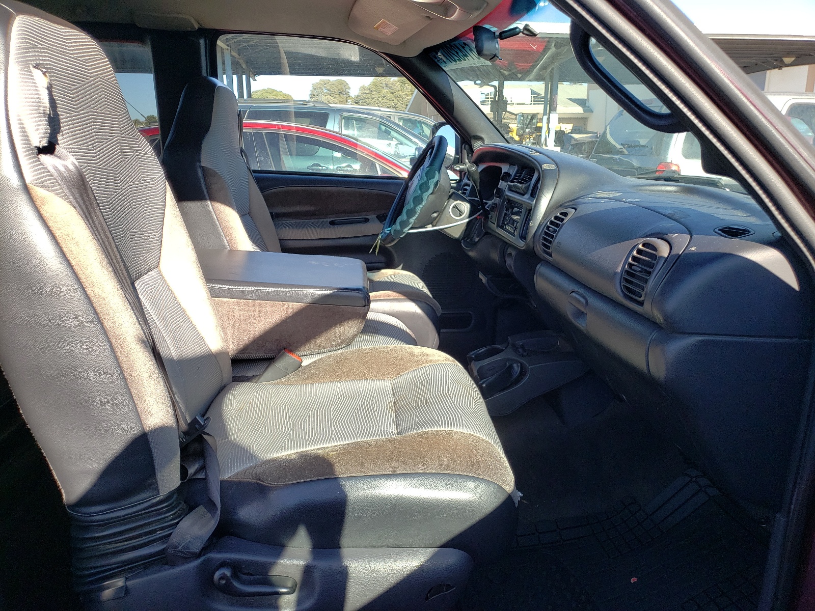 صورة رقم 5 من المزاد - 2001 DODGE RAM 1500 مع VIN 3B7HC13Y41G723655