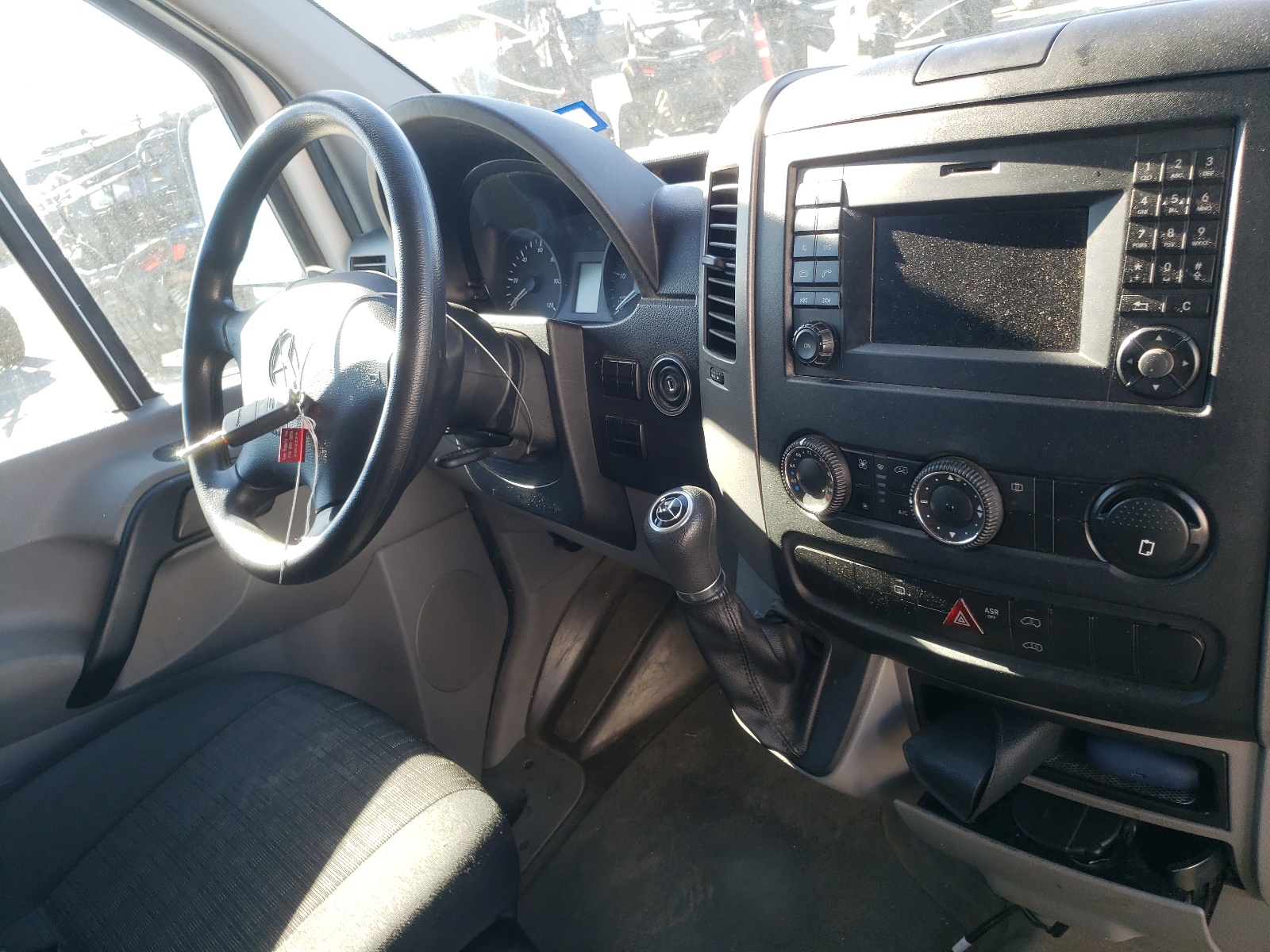 Photo 9 from auction – 2016 MERCEDES-BENZ SPRINTER 2 with VIN WD4PE8CDXGP250771