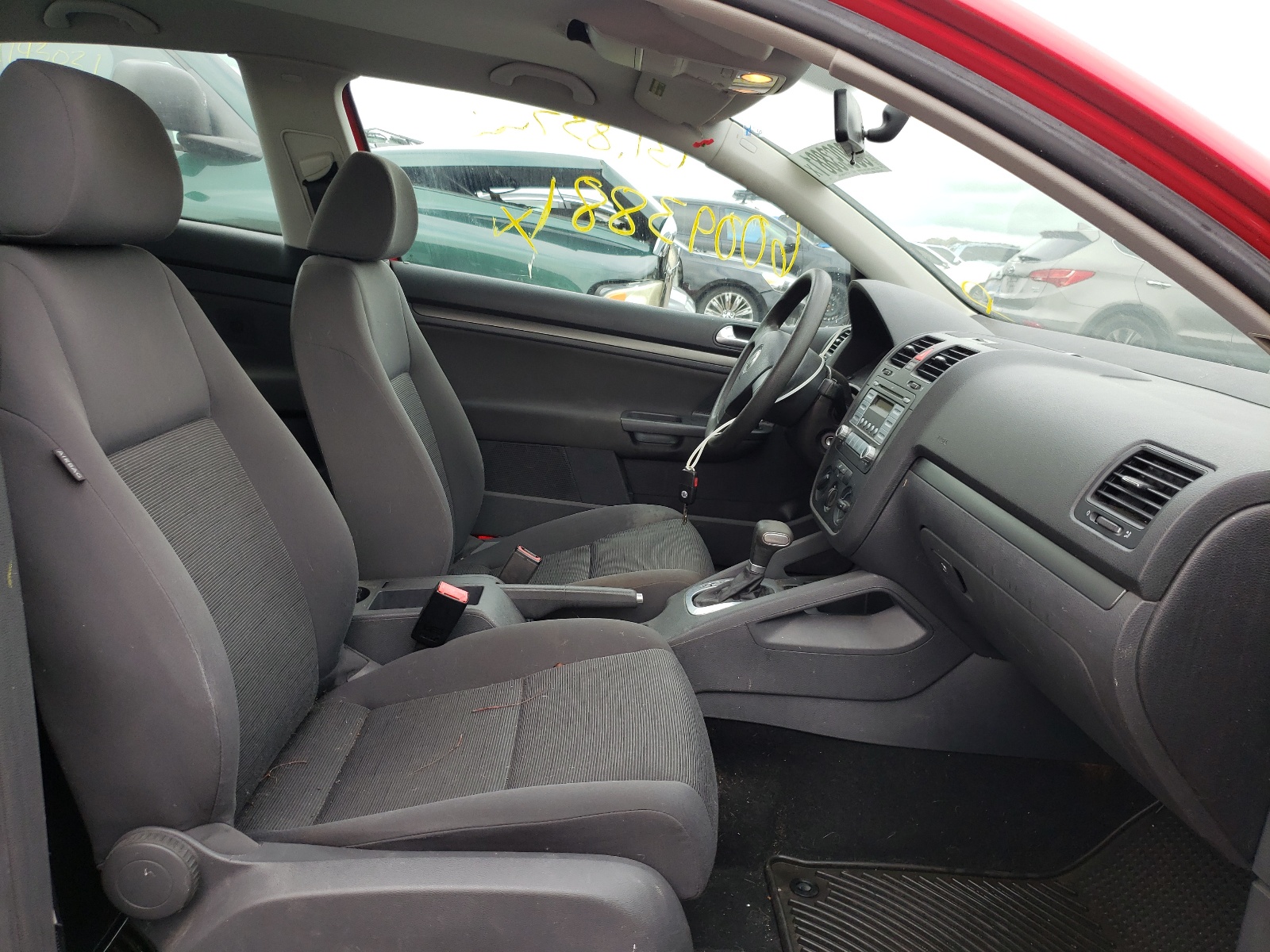 Photo 5 from auction – 2007 VOLKSWAGEN RABBIT with VIN WVWBR71K17W084117