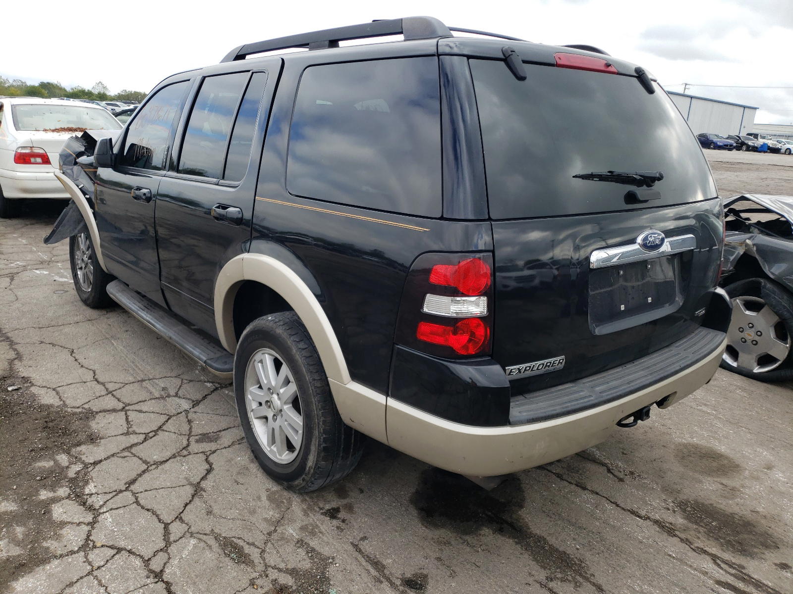 Photo 3 from auction – 2008 FORD EXPLORER E with VIN 1FMEU74E78UA29469