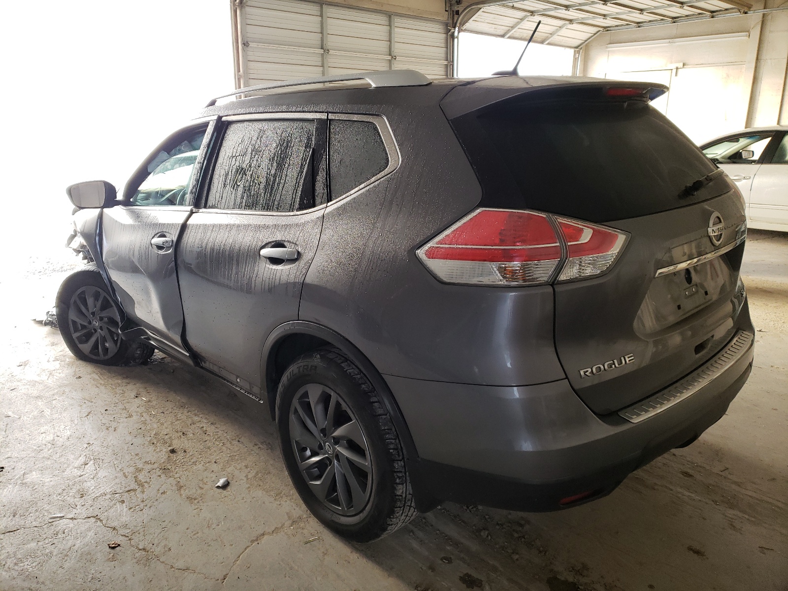 Photo 3 from auction – 2016 NISSAN ROGUE S with VIN KNMAT2MV4GP676854