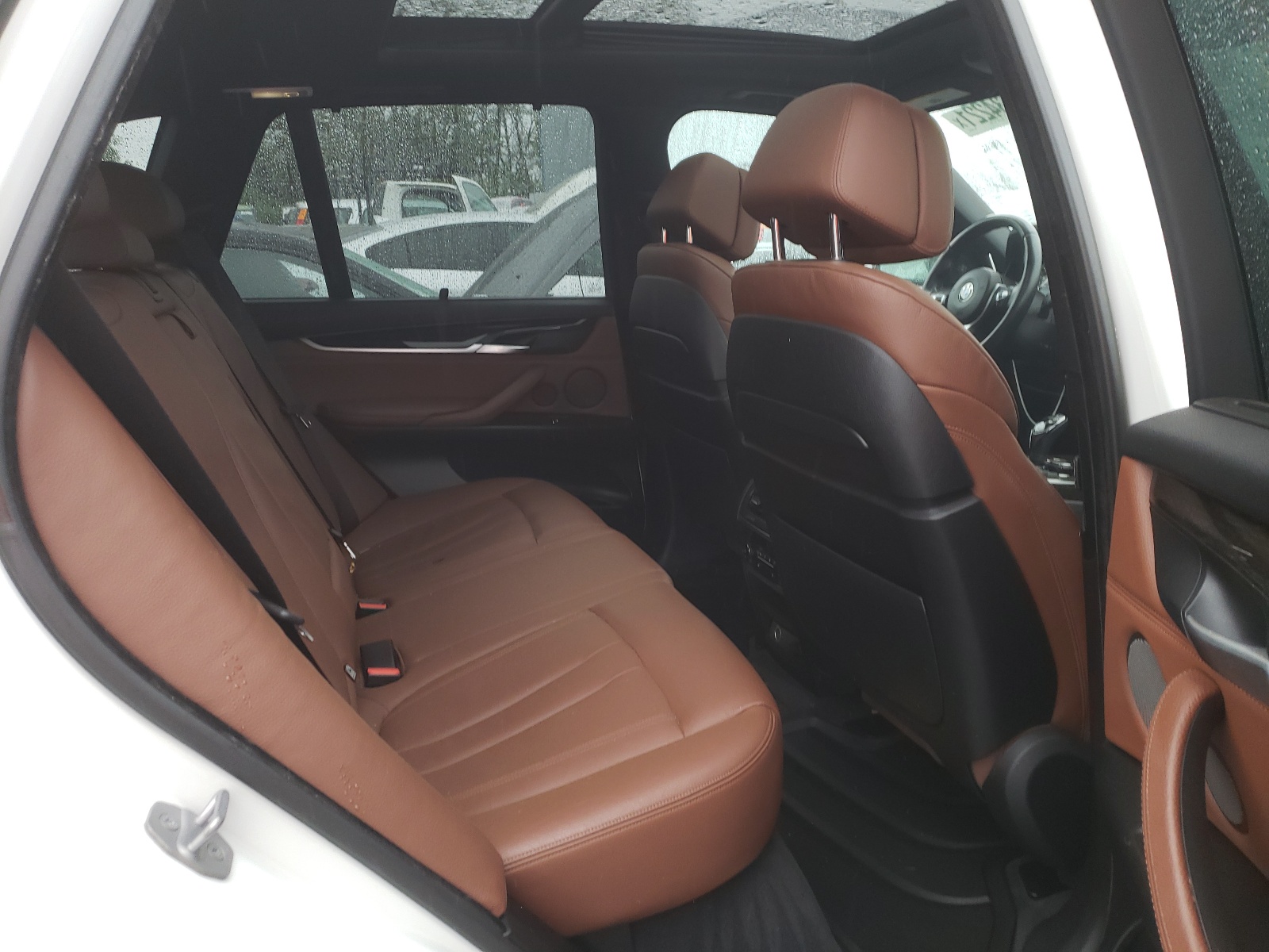 Photo 6 from auction – 2014 BMW X5 XDRIVE3 with VIN 5UXKR0C56E0K47373