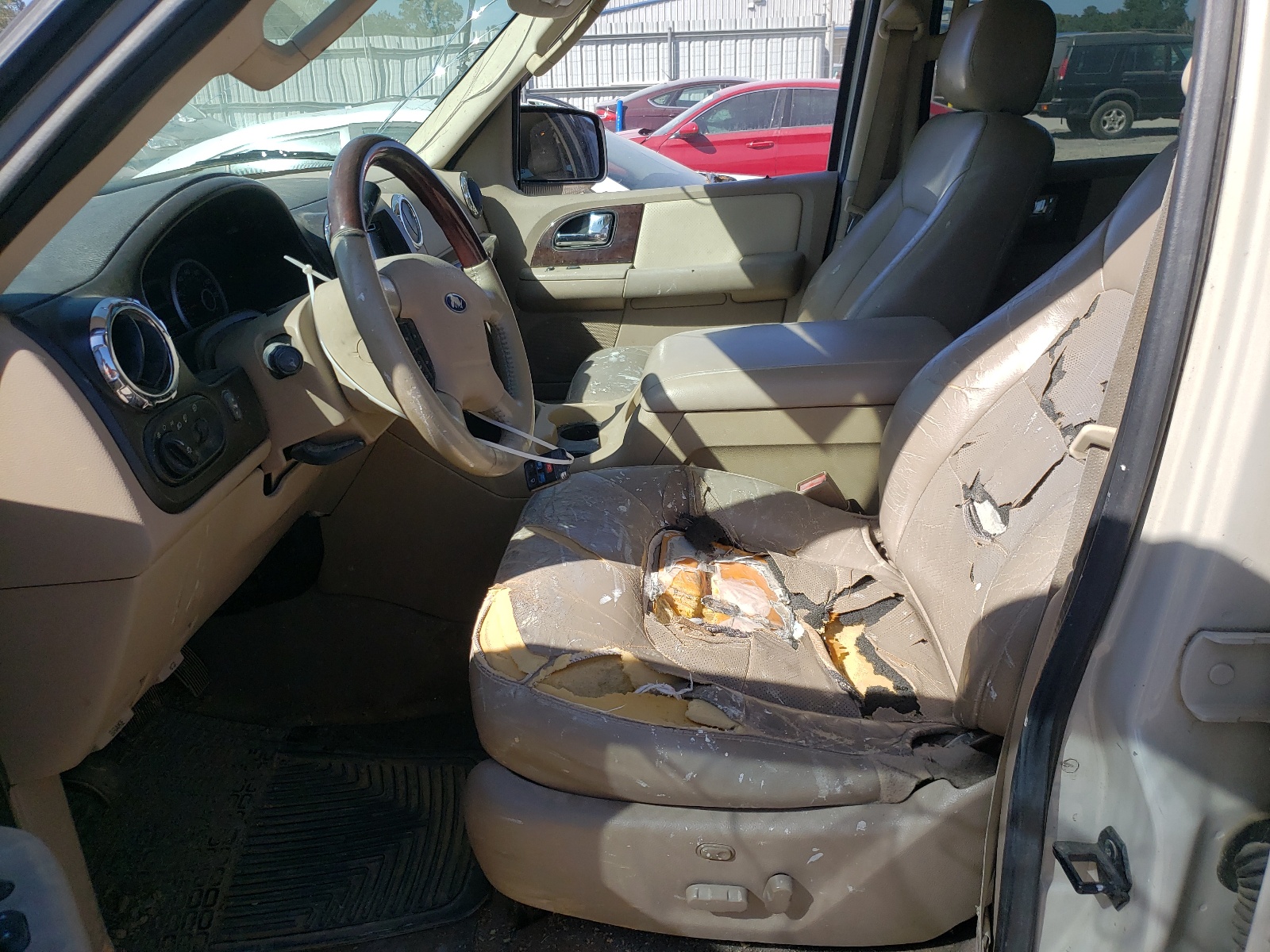 Zdjęcie 5 z aukcji – 2006 FORD EXPEDITION z VIN 1FMPU19566LA80432