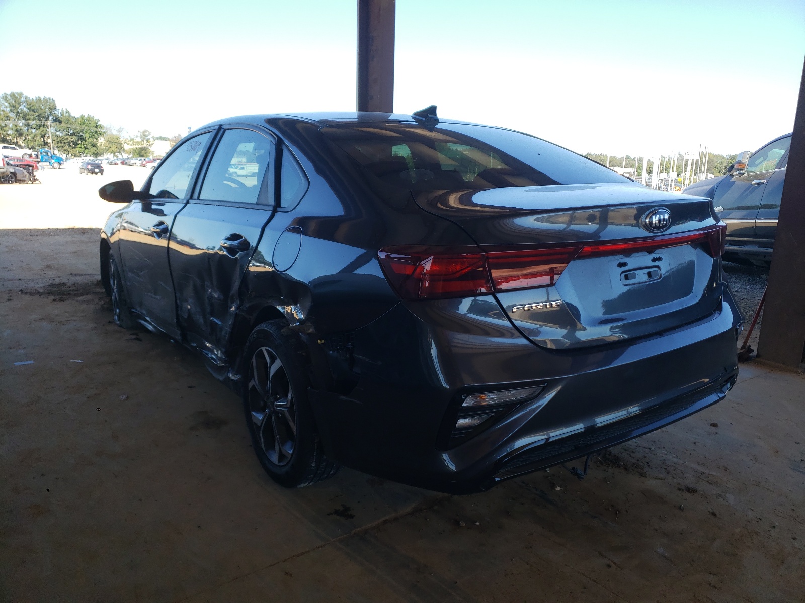 Photo 3 from auction – 2020 KIA FORTE FE with VIN 3KPF24AD2LE148515