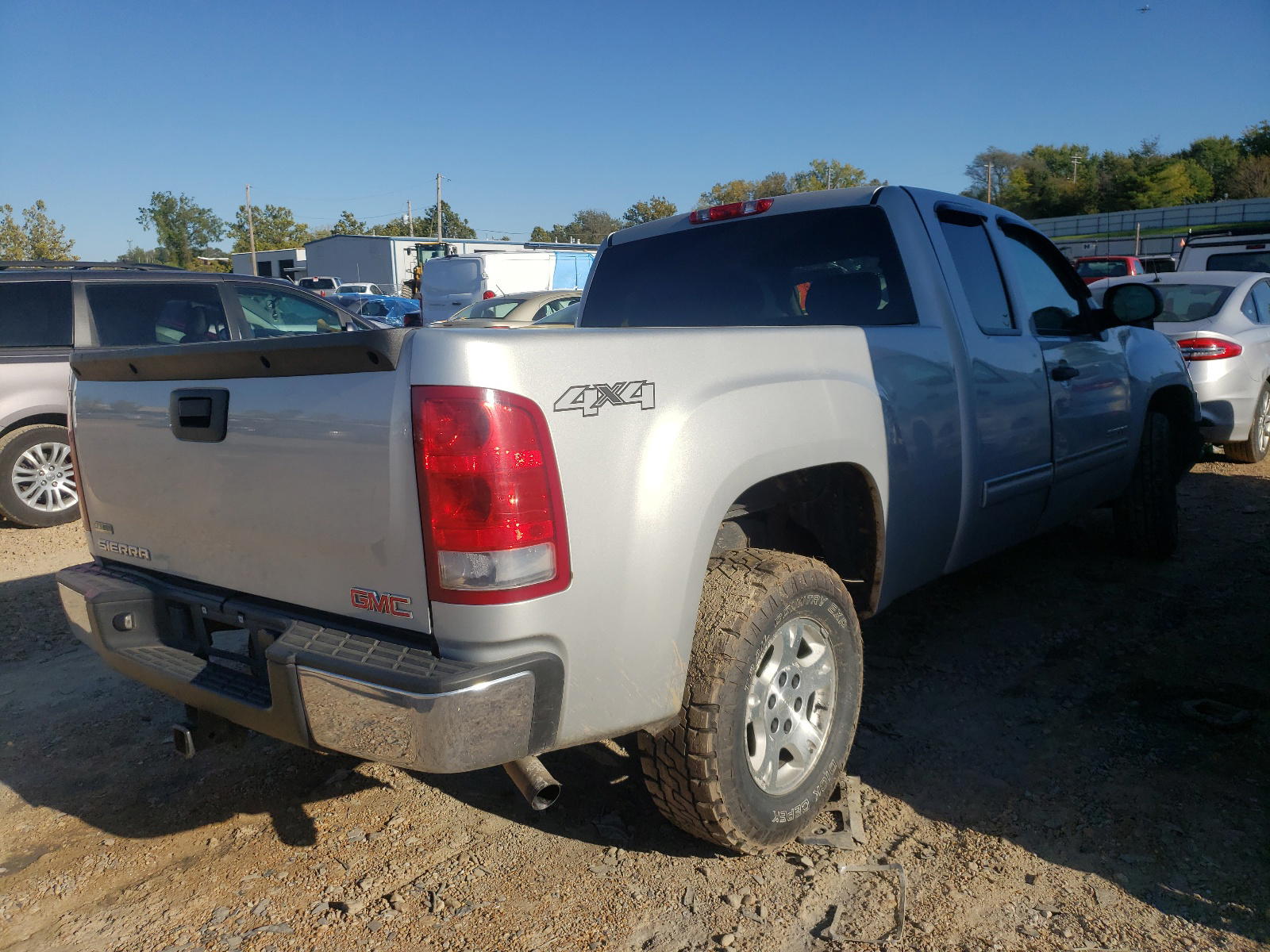 Photo 4 from auction – 2010 GMC SIERRA with VIN 1GTSKUEA2AZ117846
